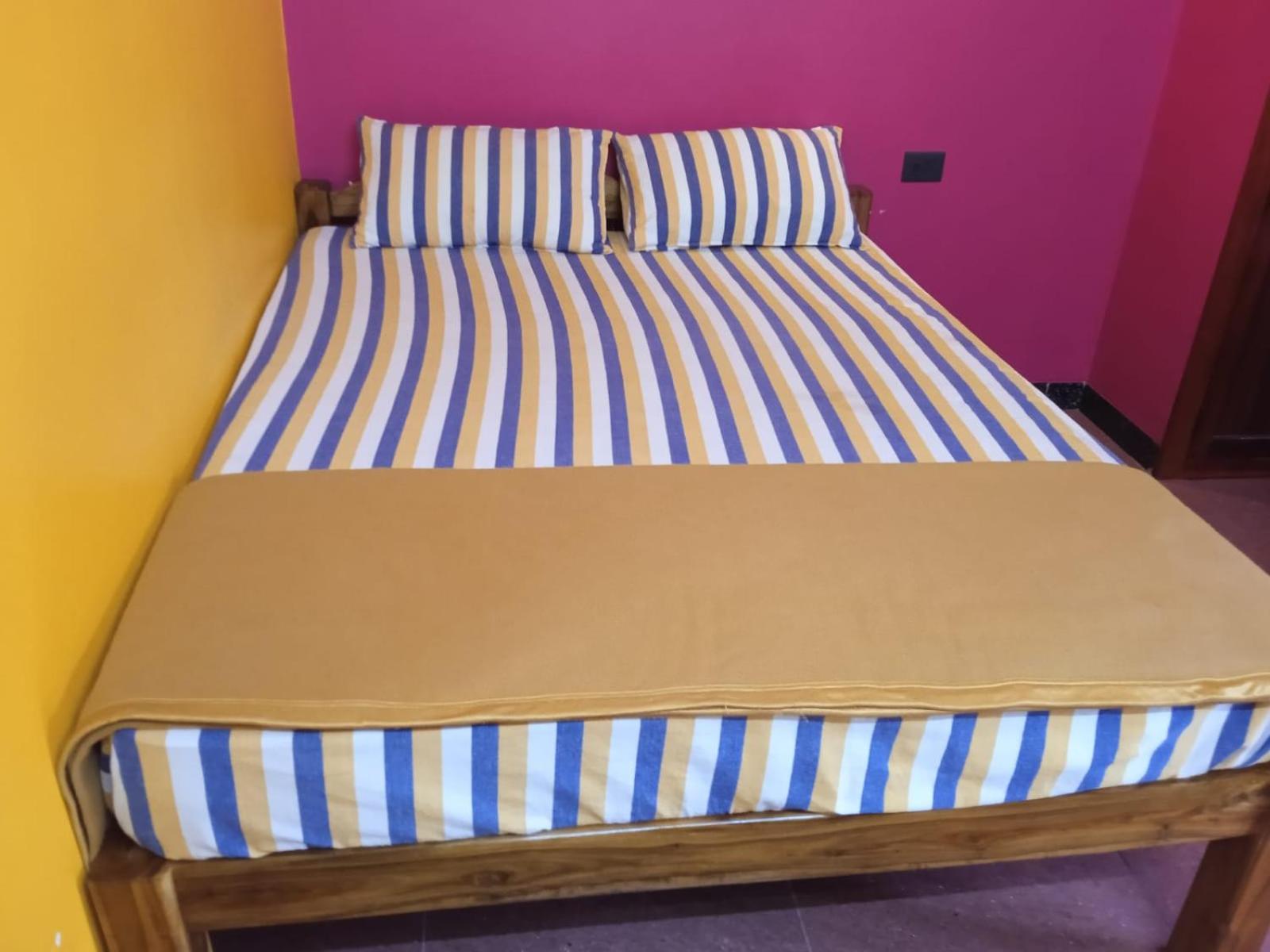 Standard Double Room - Photo 10