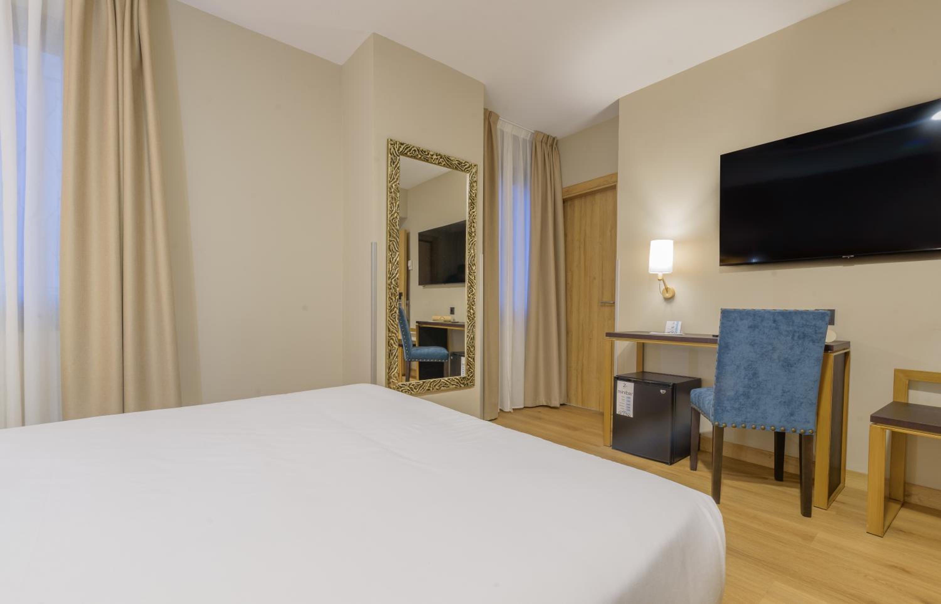 Double or Twin Room (1 Adult) - Photo 12