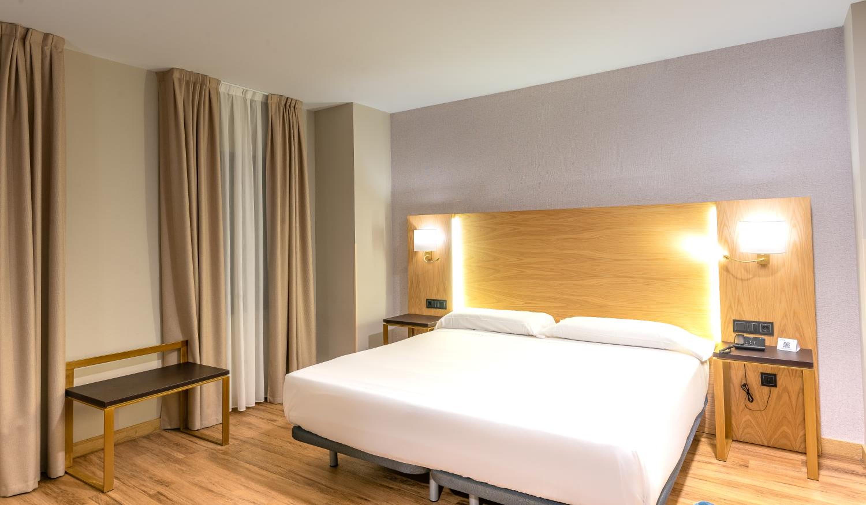Double or Twin Room (1 Adult) - Photo 13