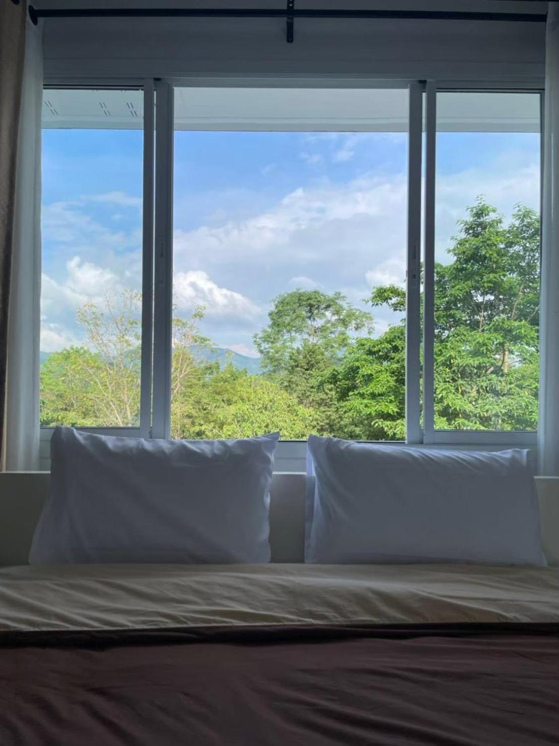 Deluxe Double Room with Balcony photo 2