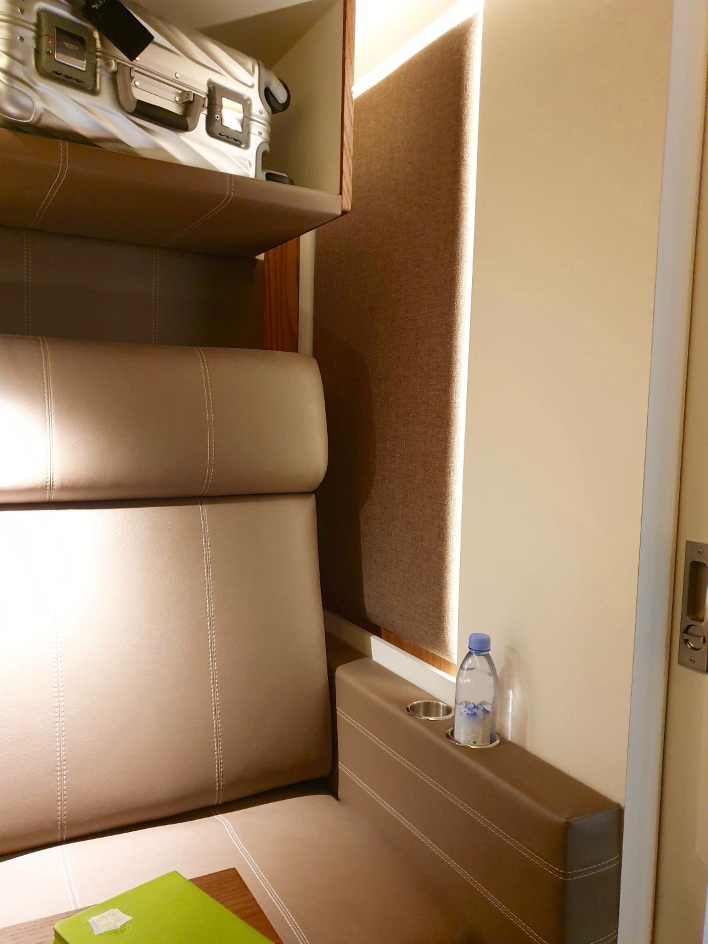 Single FlexiSuite Pod - 8 Hour Night Stay from 23:00-07:00 hrs (11pm-7am) photo 3