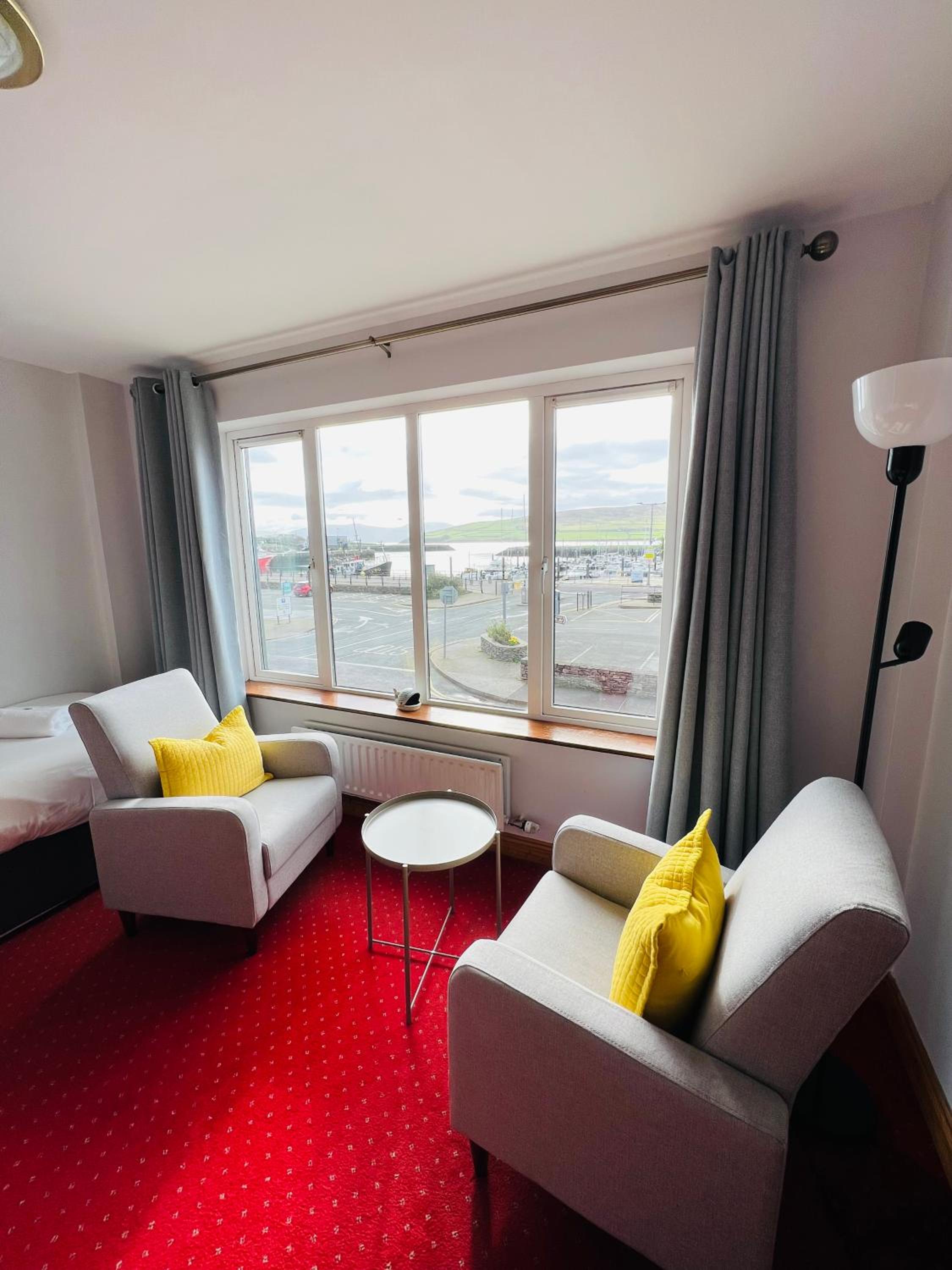 Family Room with Sea View photo 3