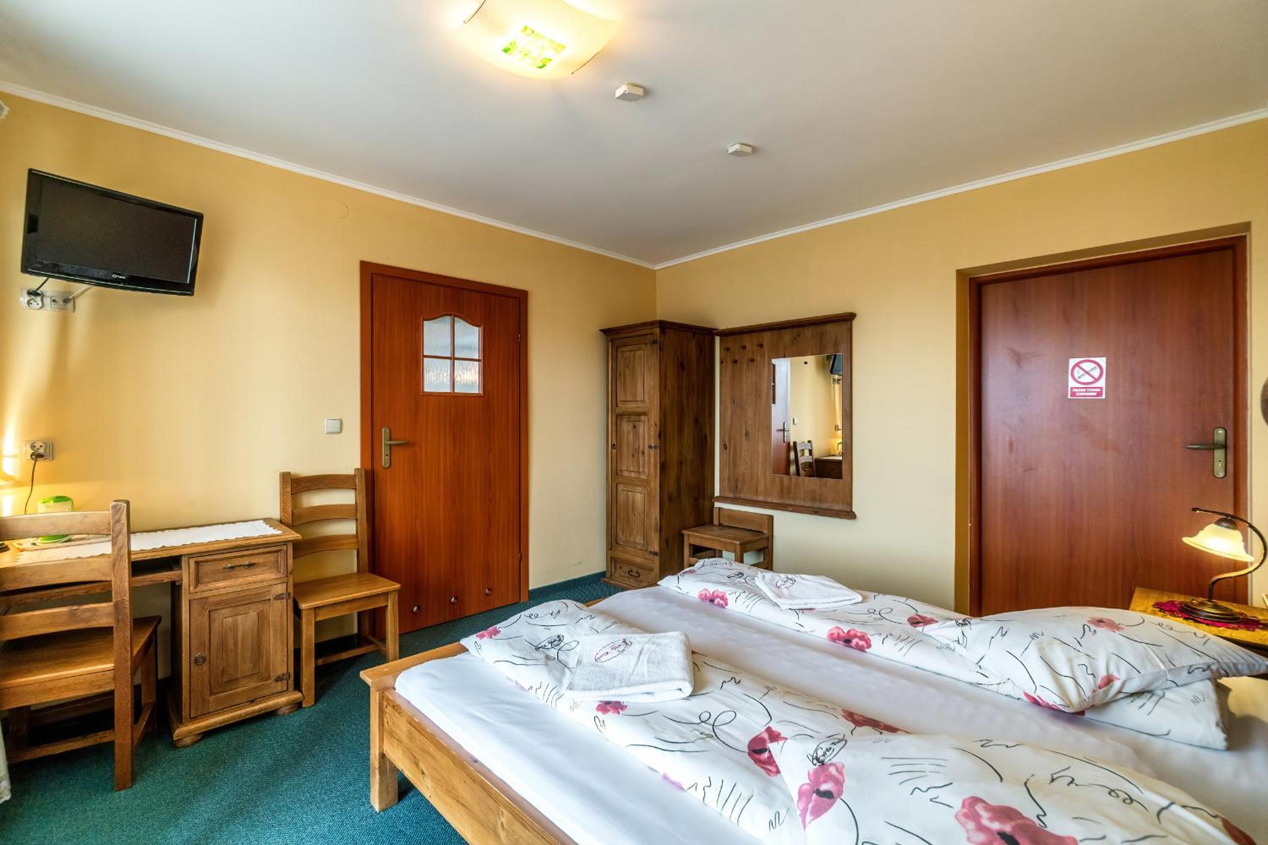 Double Room with Patio photo 1