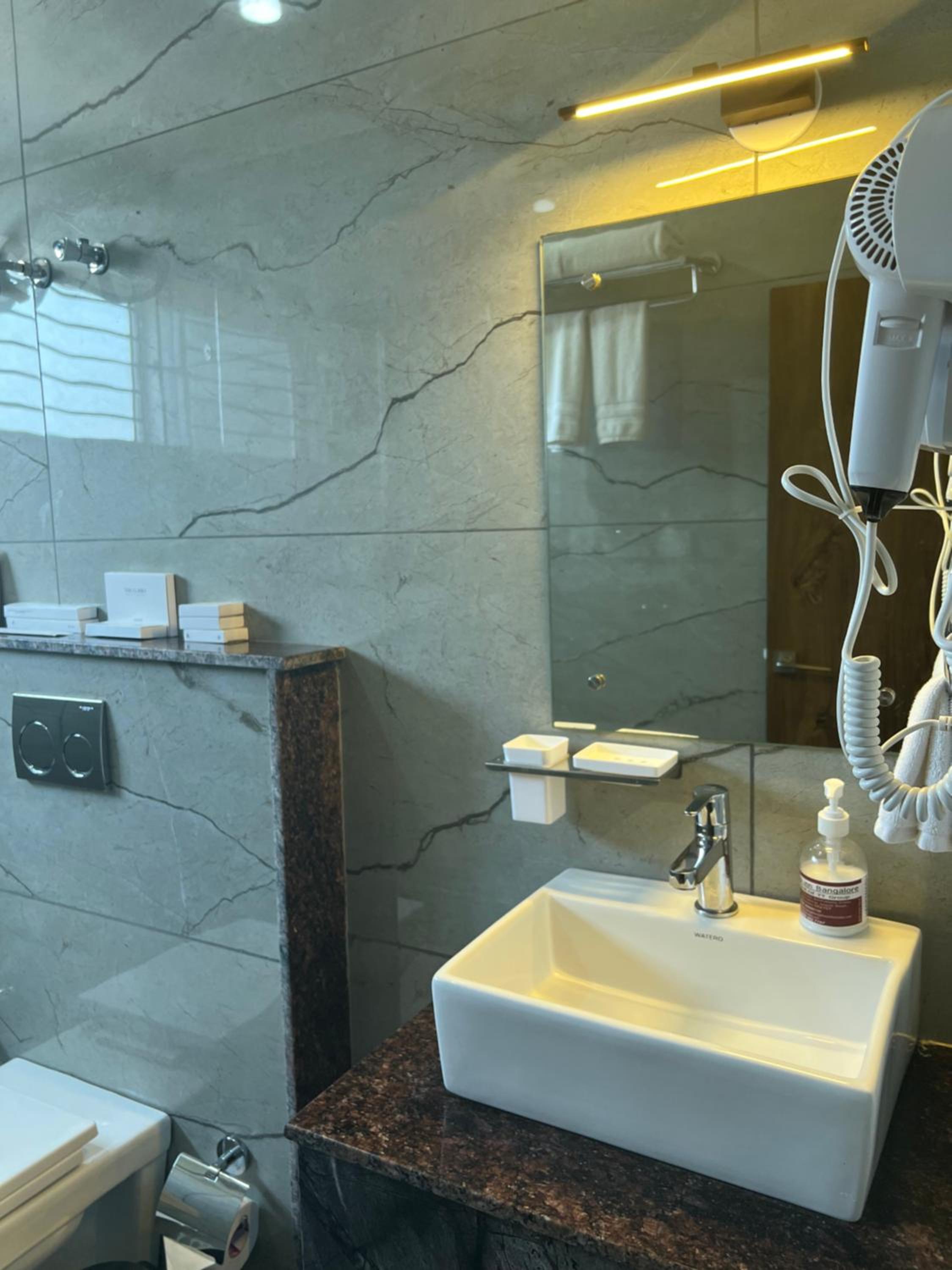 Superior Double or Twin Room - Photo 6