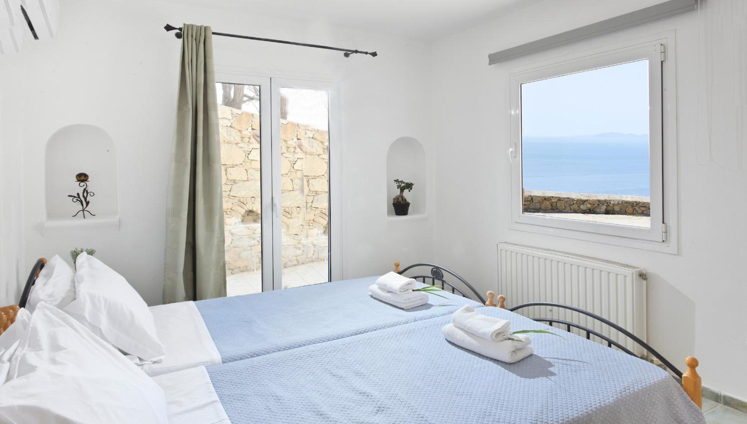 Villa with Sea View photo 3