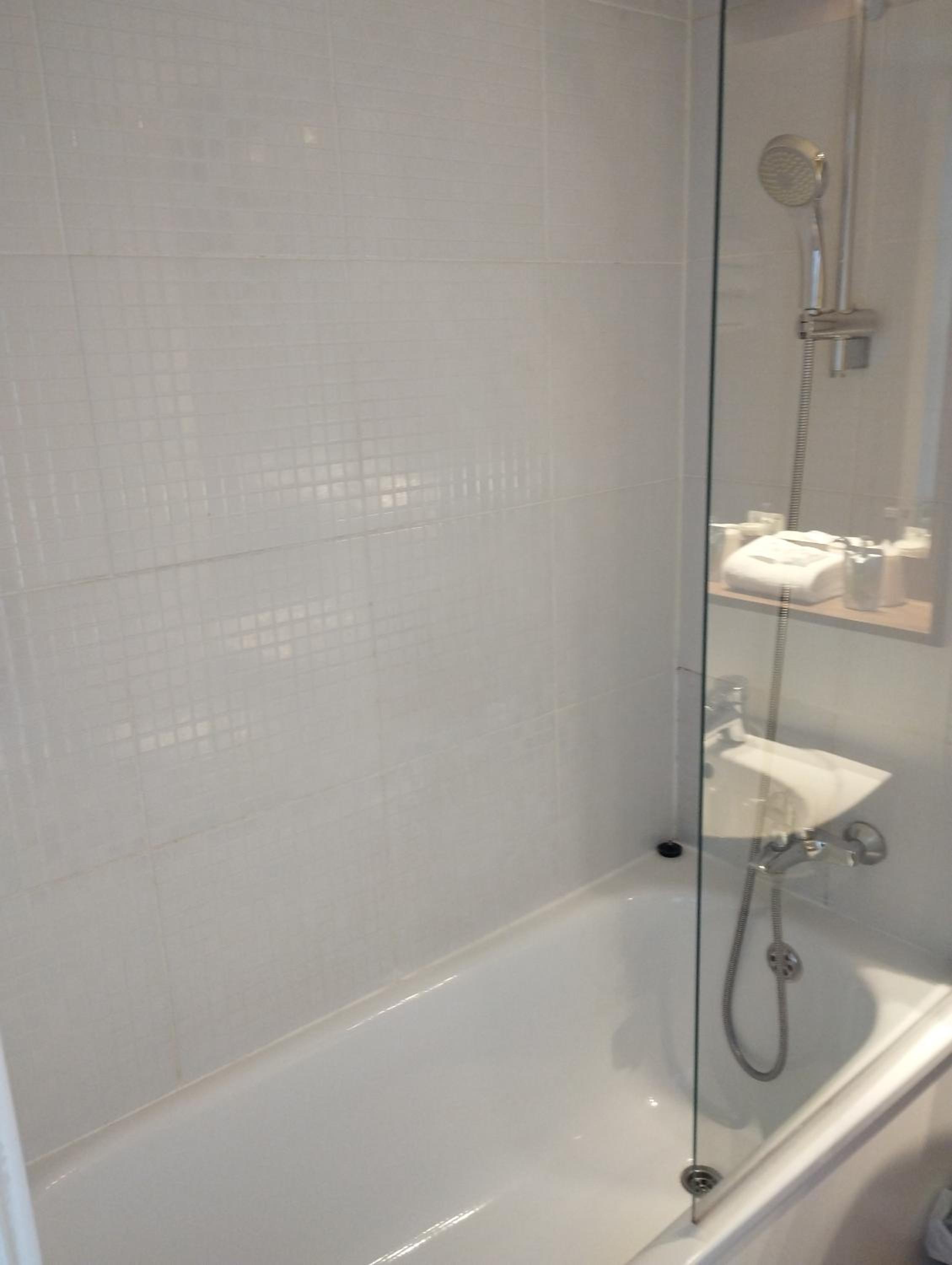 Double Room - Photo 5