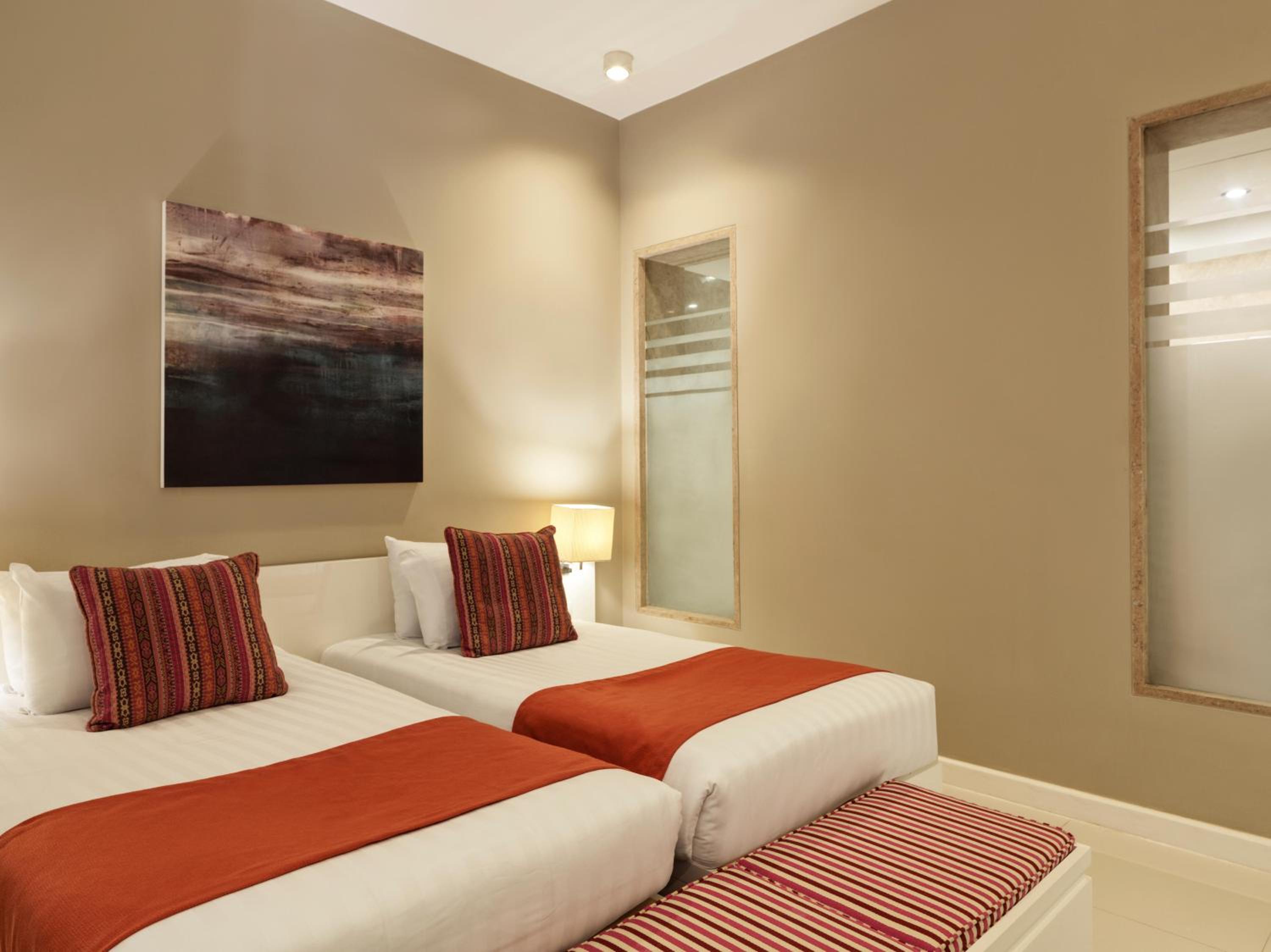 Three Bedroom Golf & Lagoon view Villa photo 3