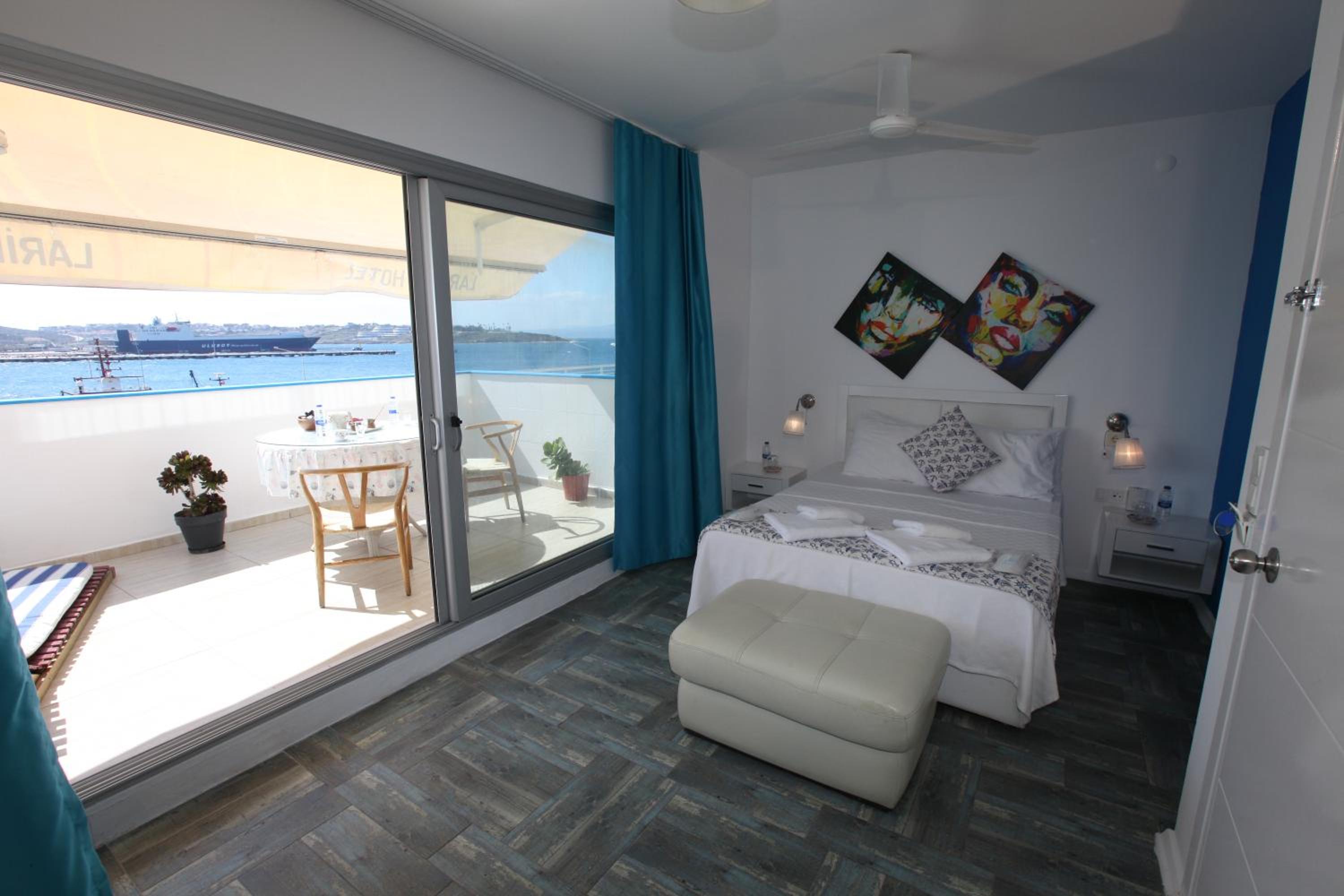 Double Room with Balcony and Sea View