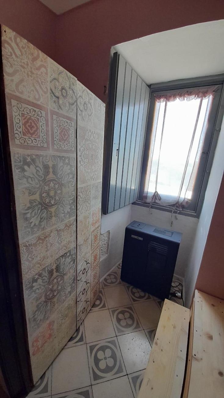 Large Double Room - Photo 5
