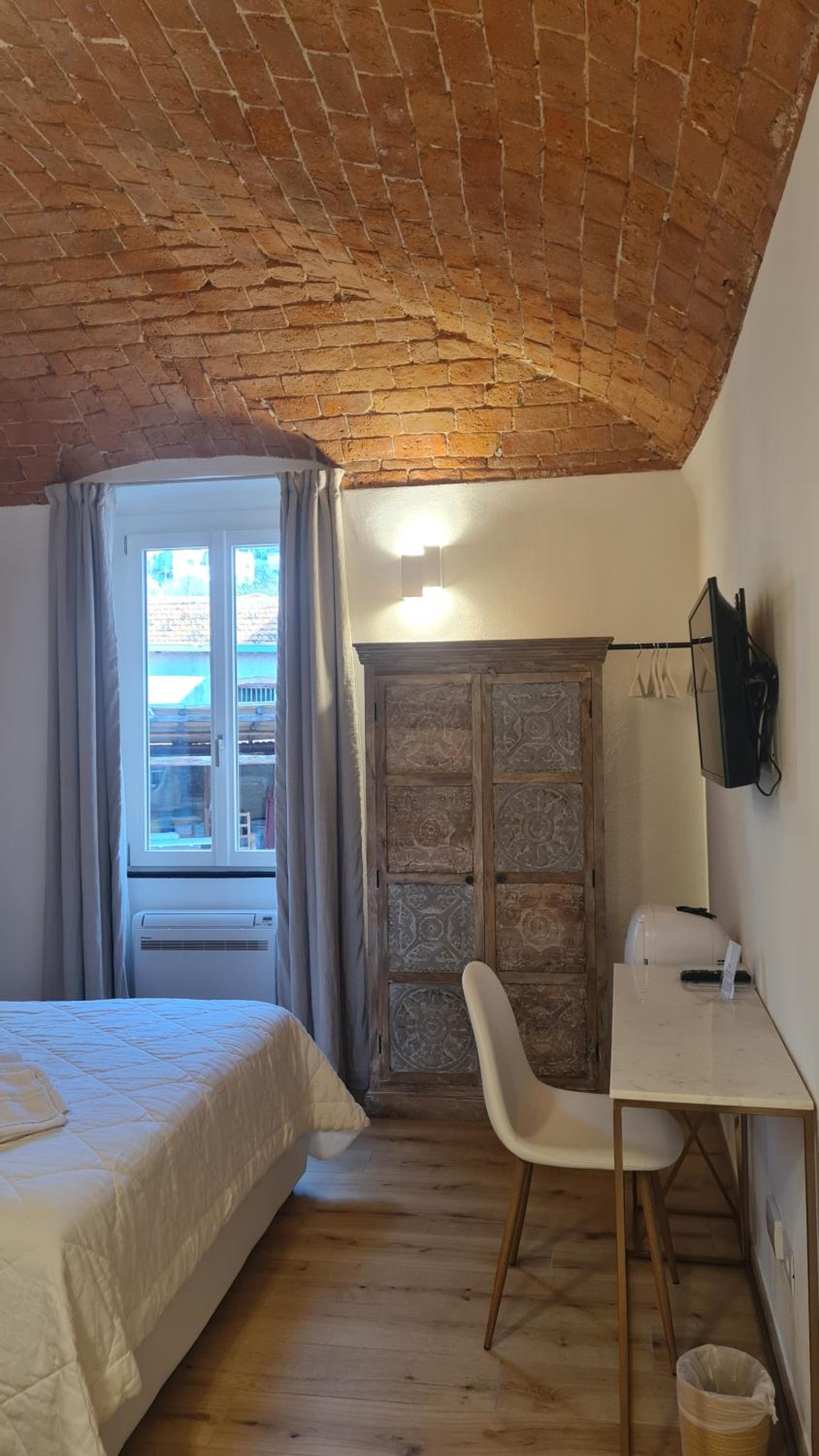 Double Room with Private Bathroom photo 1
