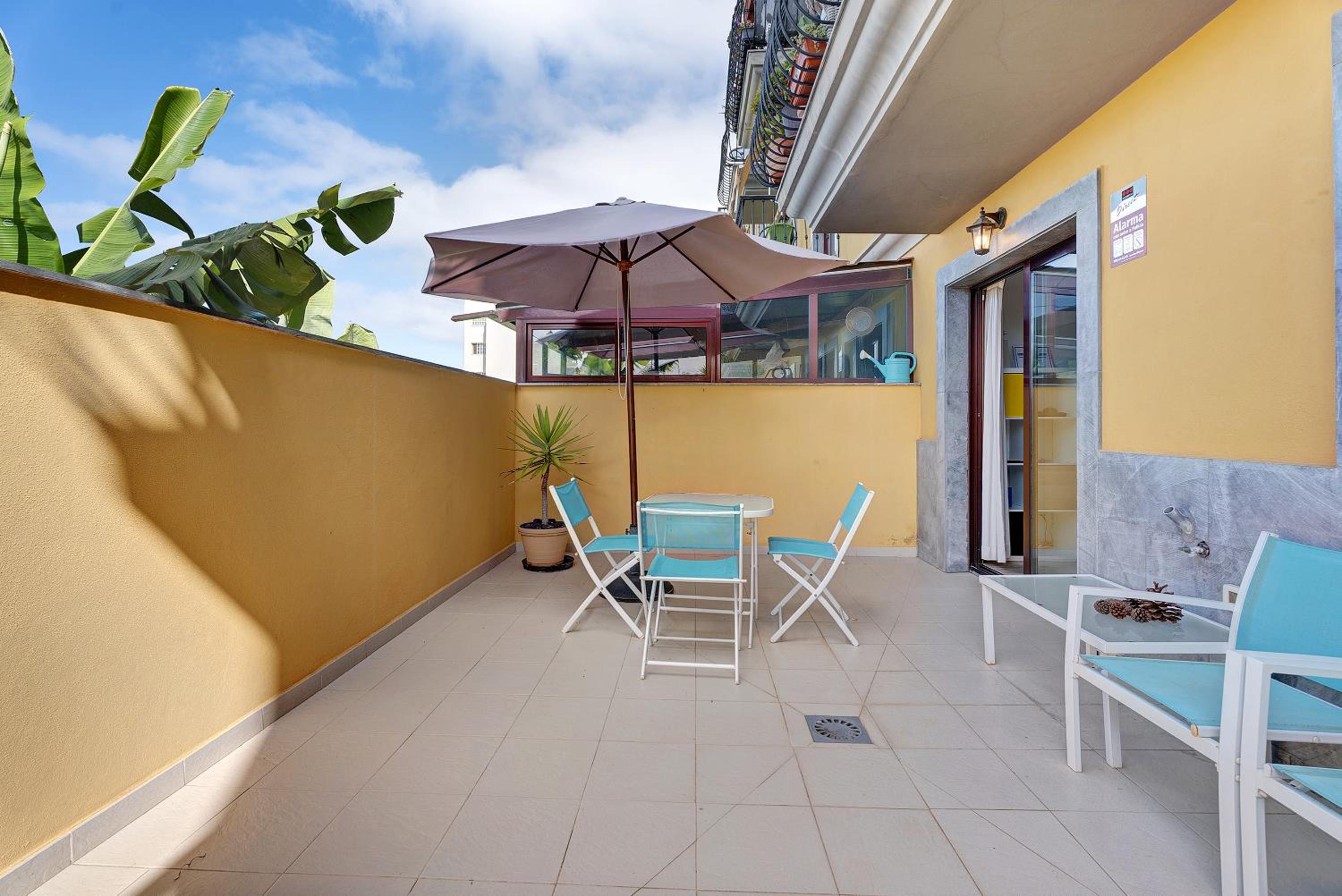 Three-Bedroom Apartment with Water View photo 3