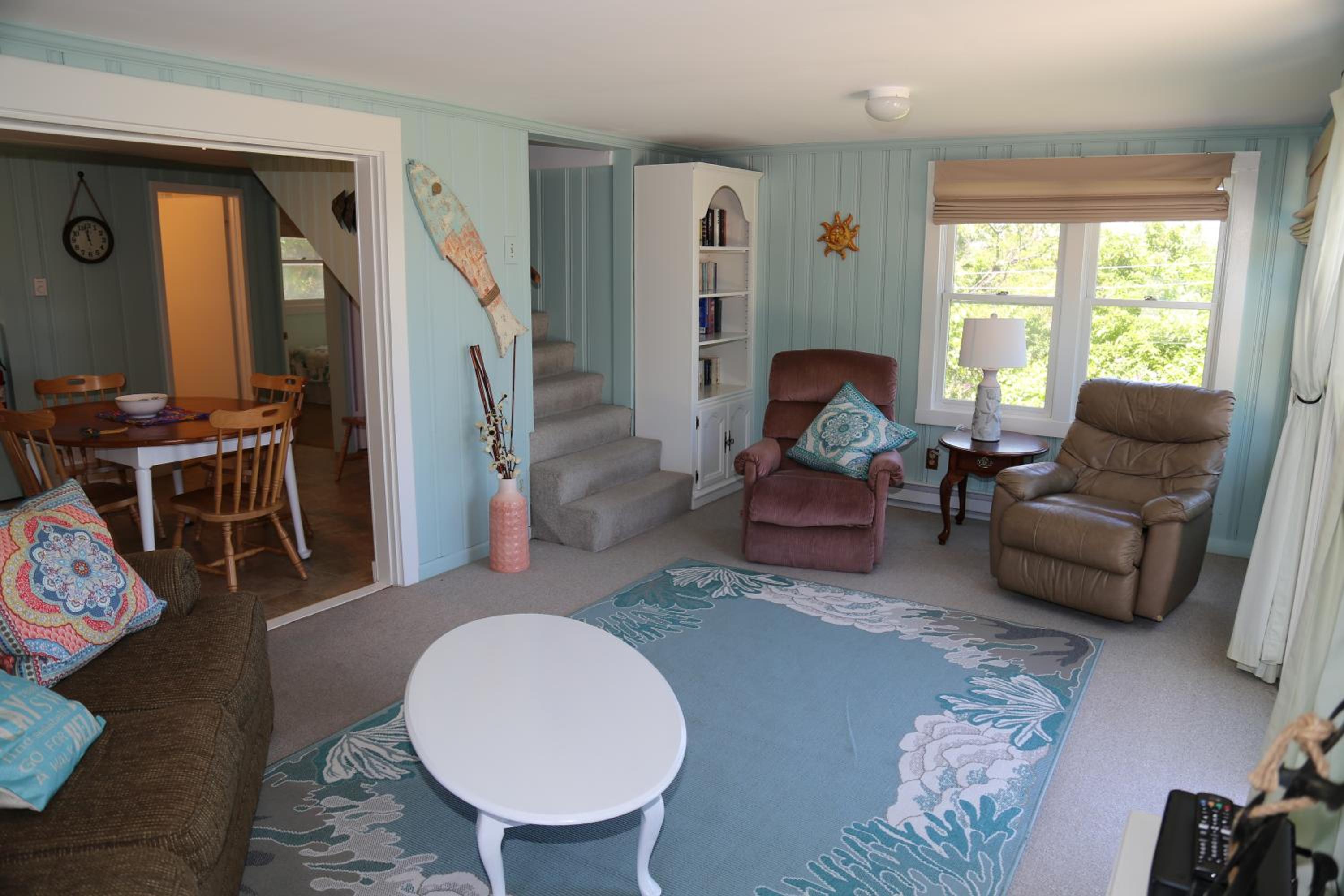 Three-Bedroom House photo 3
