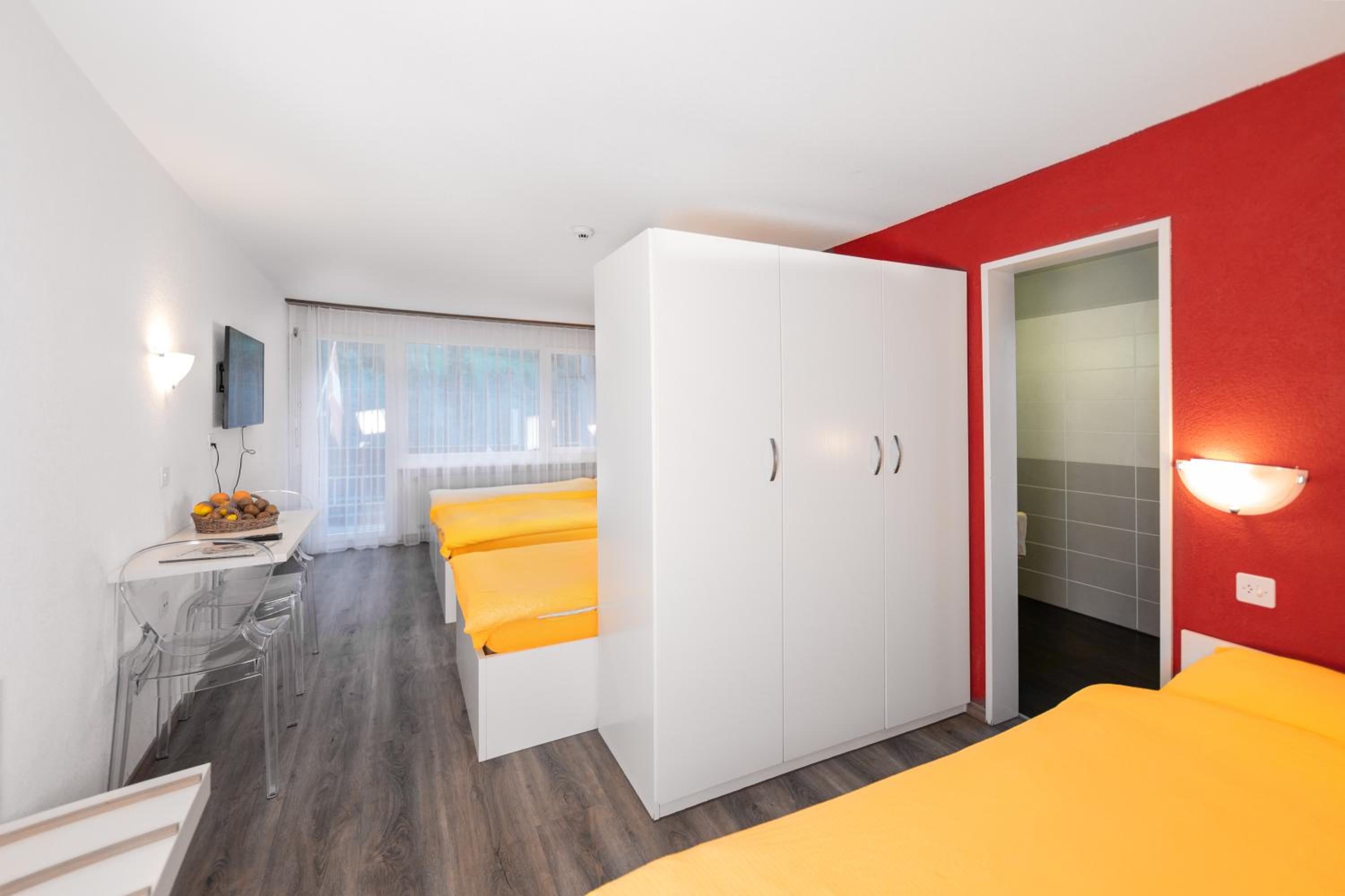 Standard Quadruple Room - Photo 4