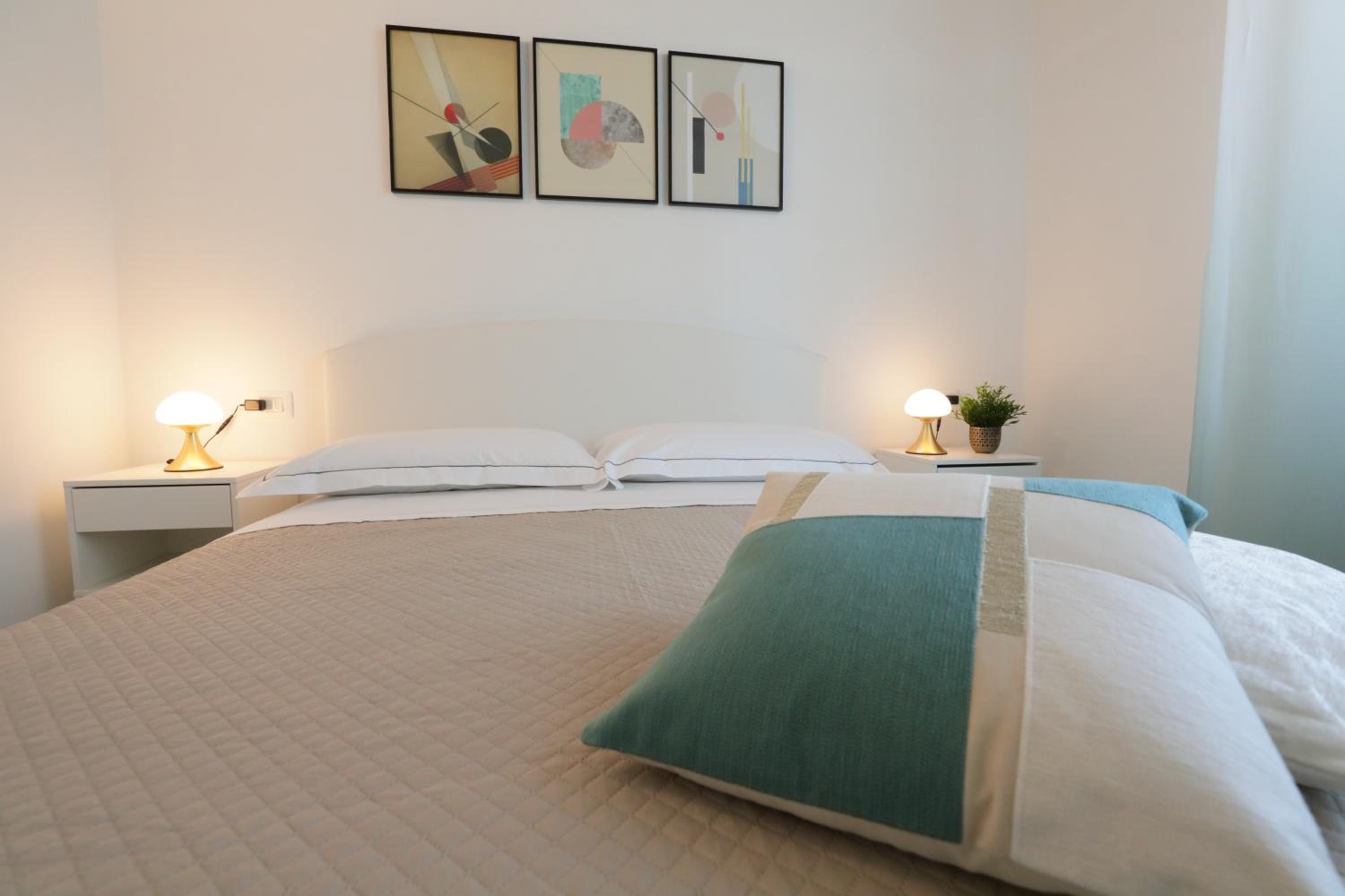 Double Room with Private External Bathroom photo 3