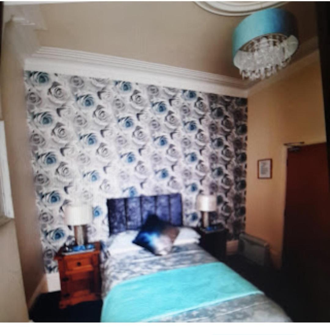 Double Room - Photo 17