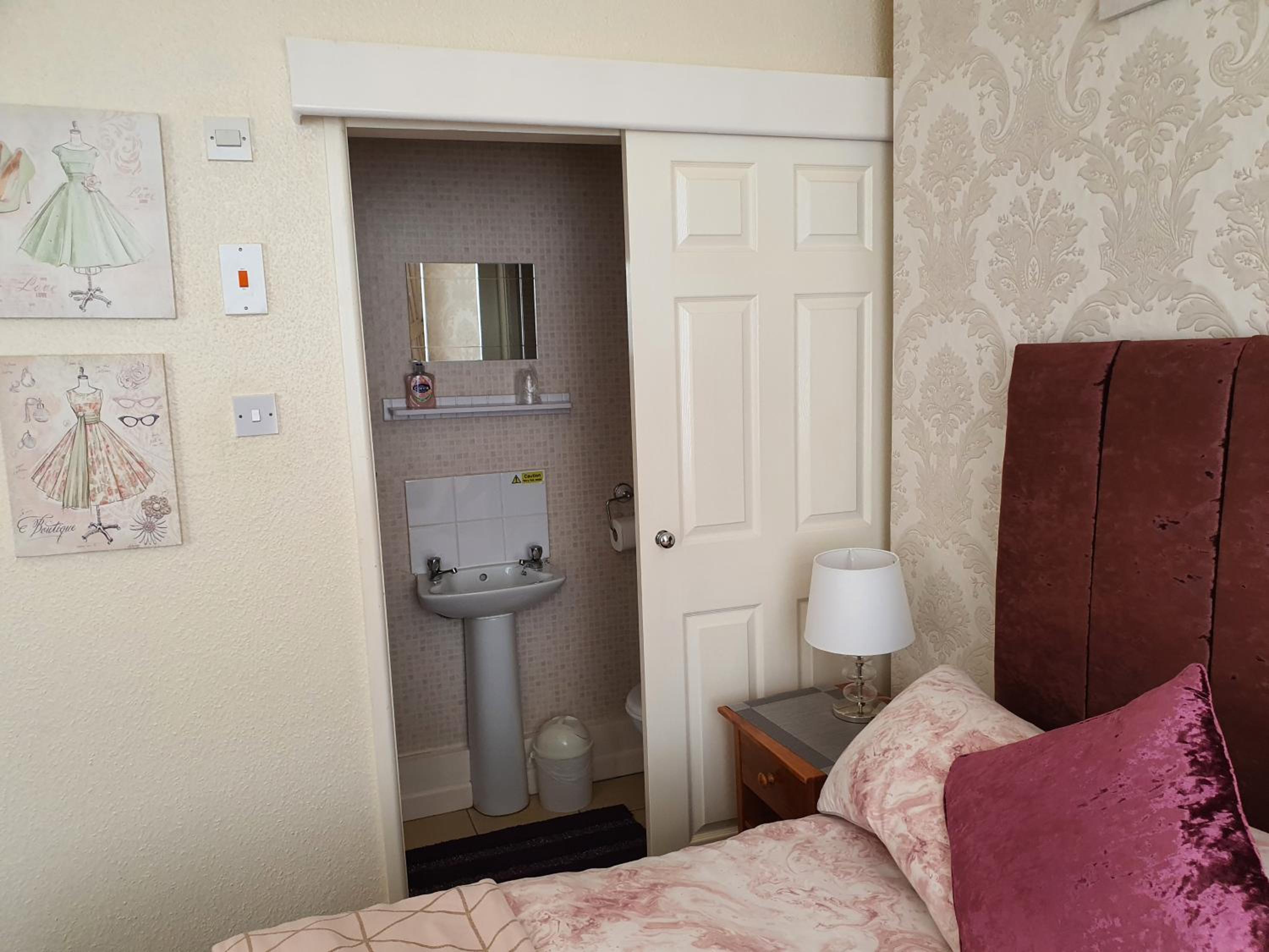 Quadruple Room - Photo 5