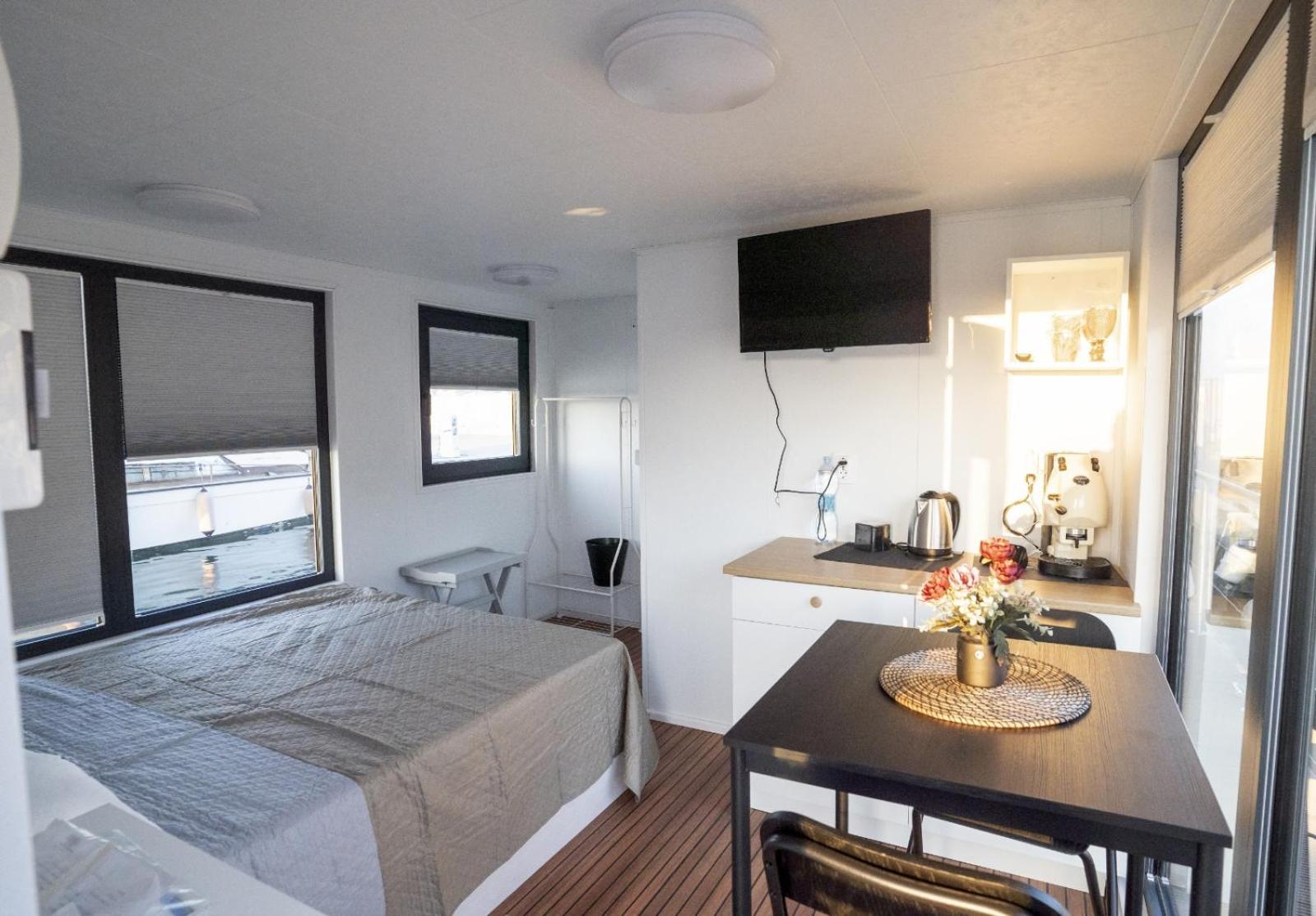 Queen Room with Sea View