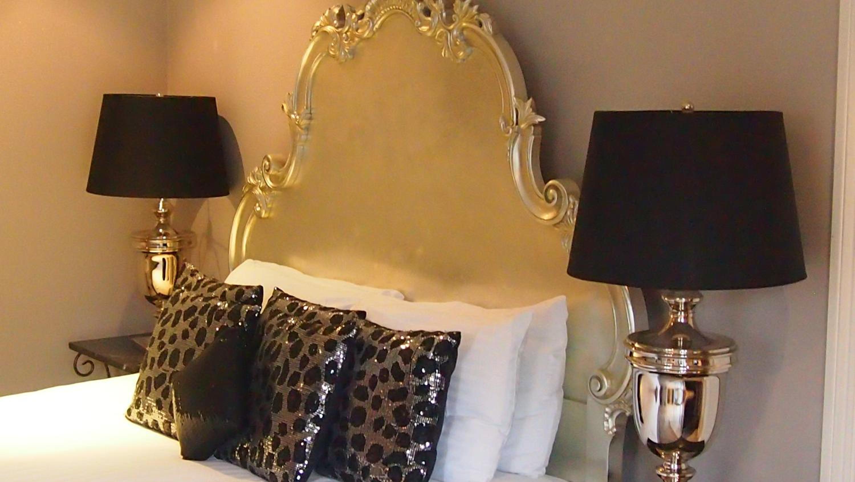 Double Room with Patio and Spa Bath - Photo 2