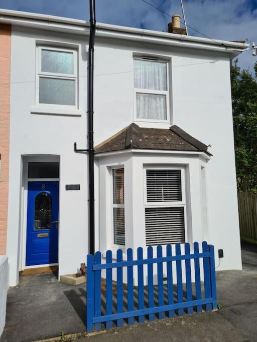 Three-Bedroom House photo 2