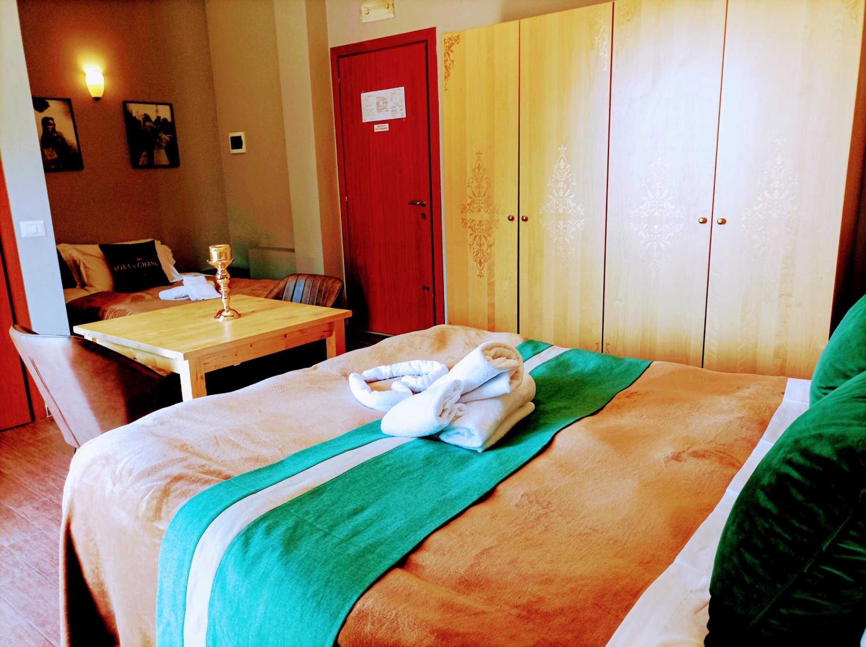 Deluxe Triple Room - Photo 3