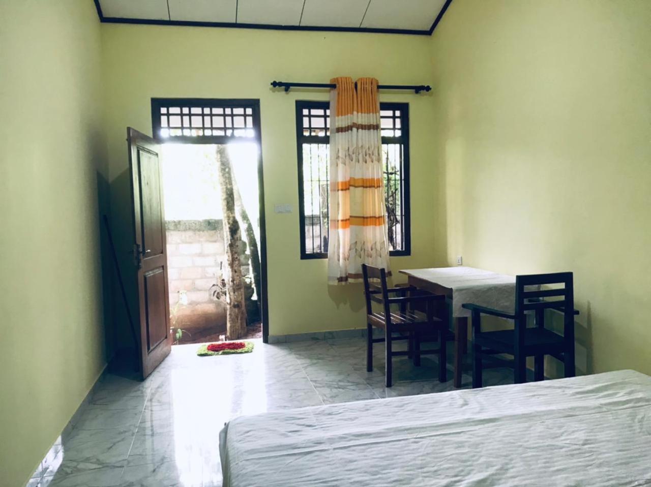 Budget Double Room photo 1
