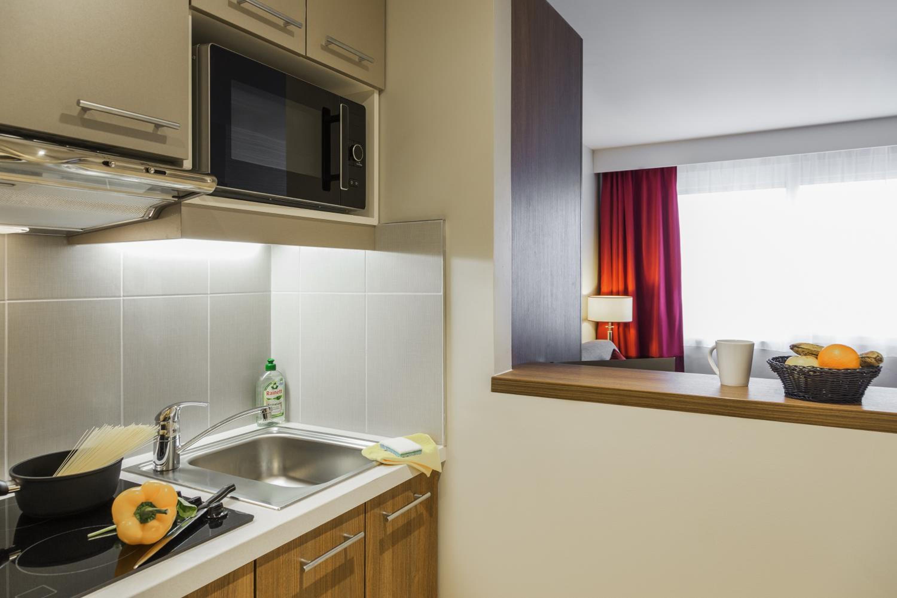 One-Bedroom Apartment (4 Adults) - Photo 2