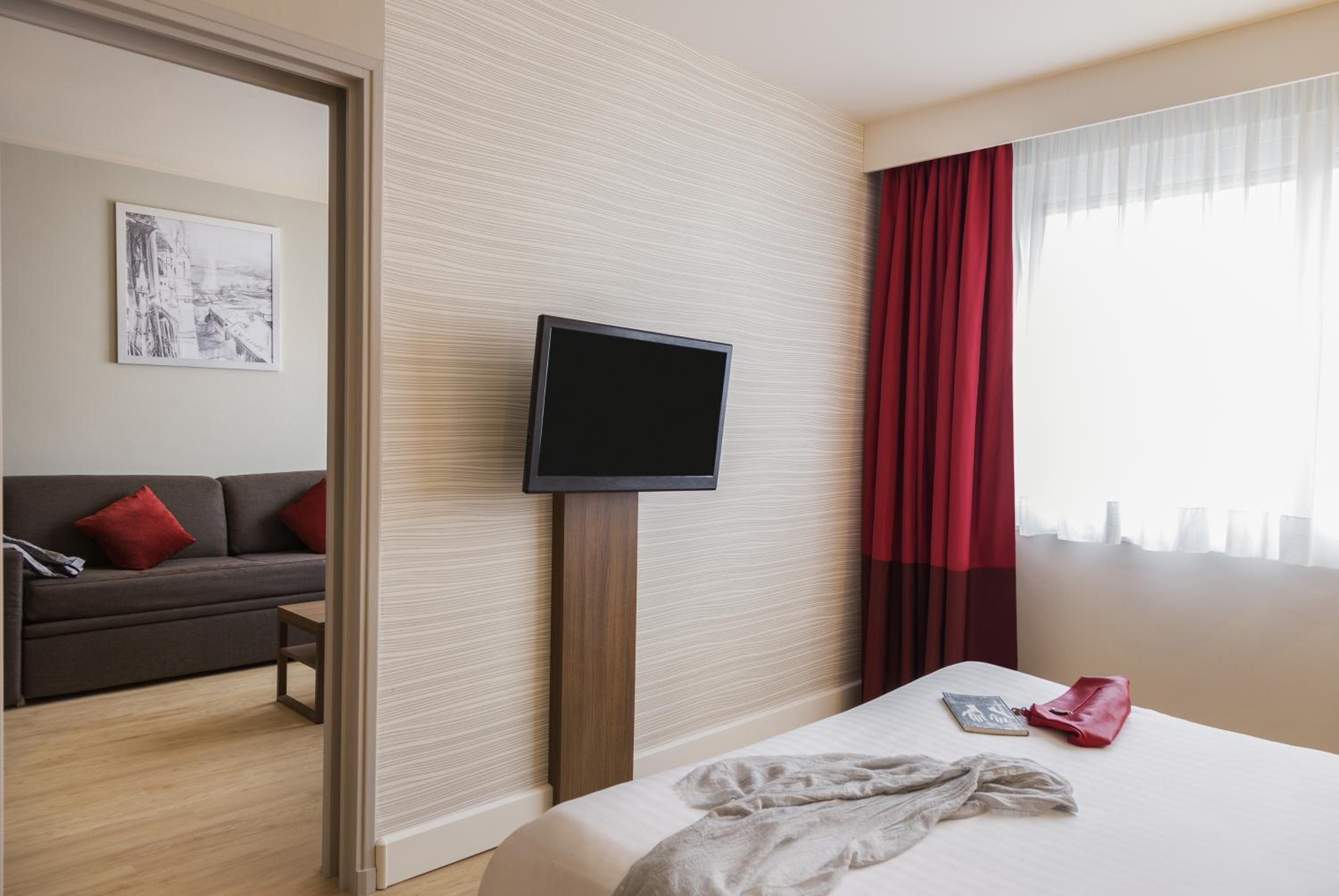 One-Bedroom Apartment (4 Adults) - Photo 4