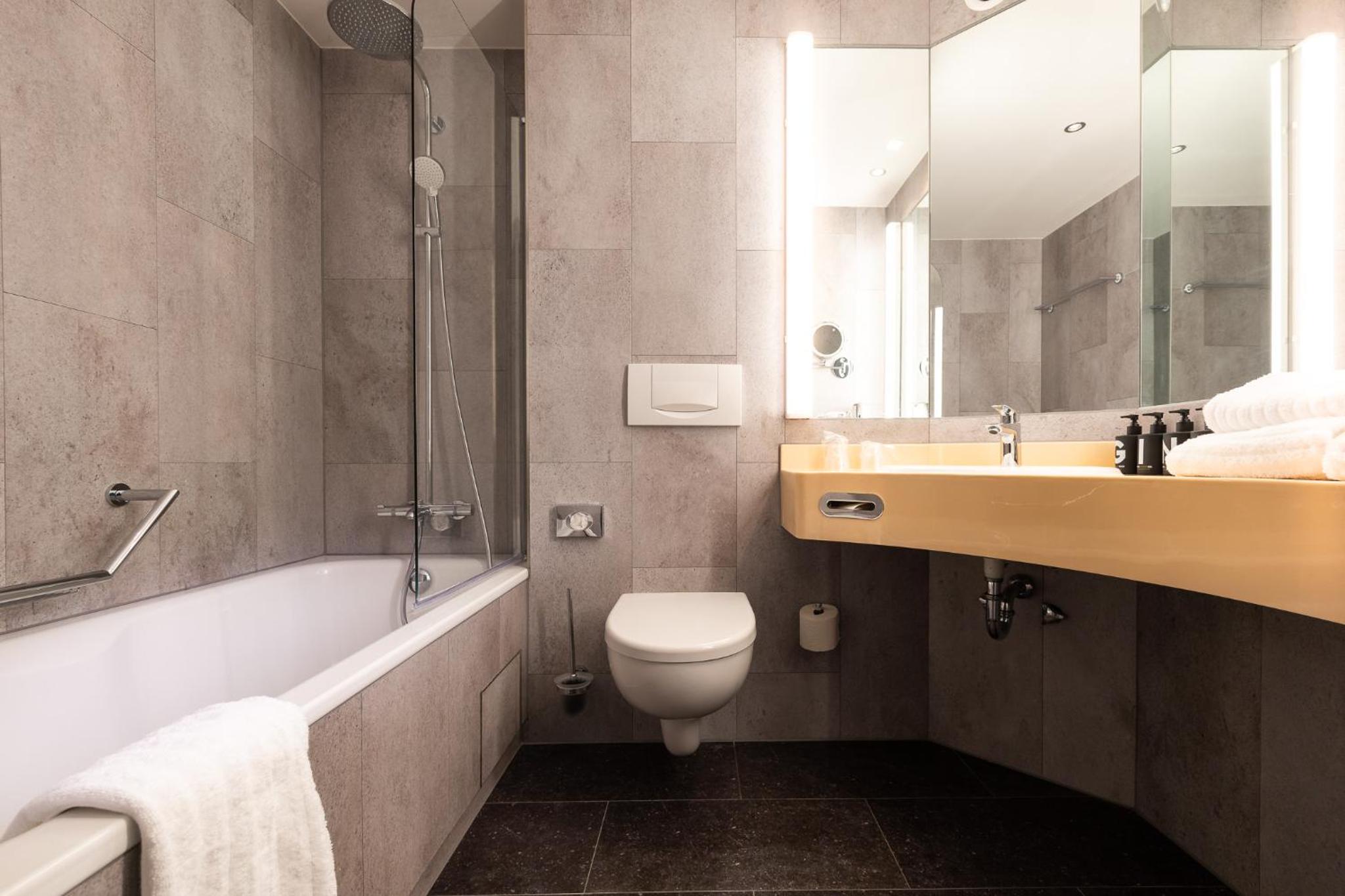 Standard Double or Twin Room - Photo 4