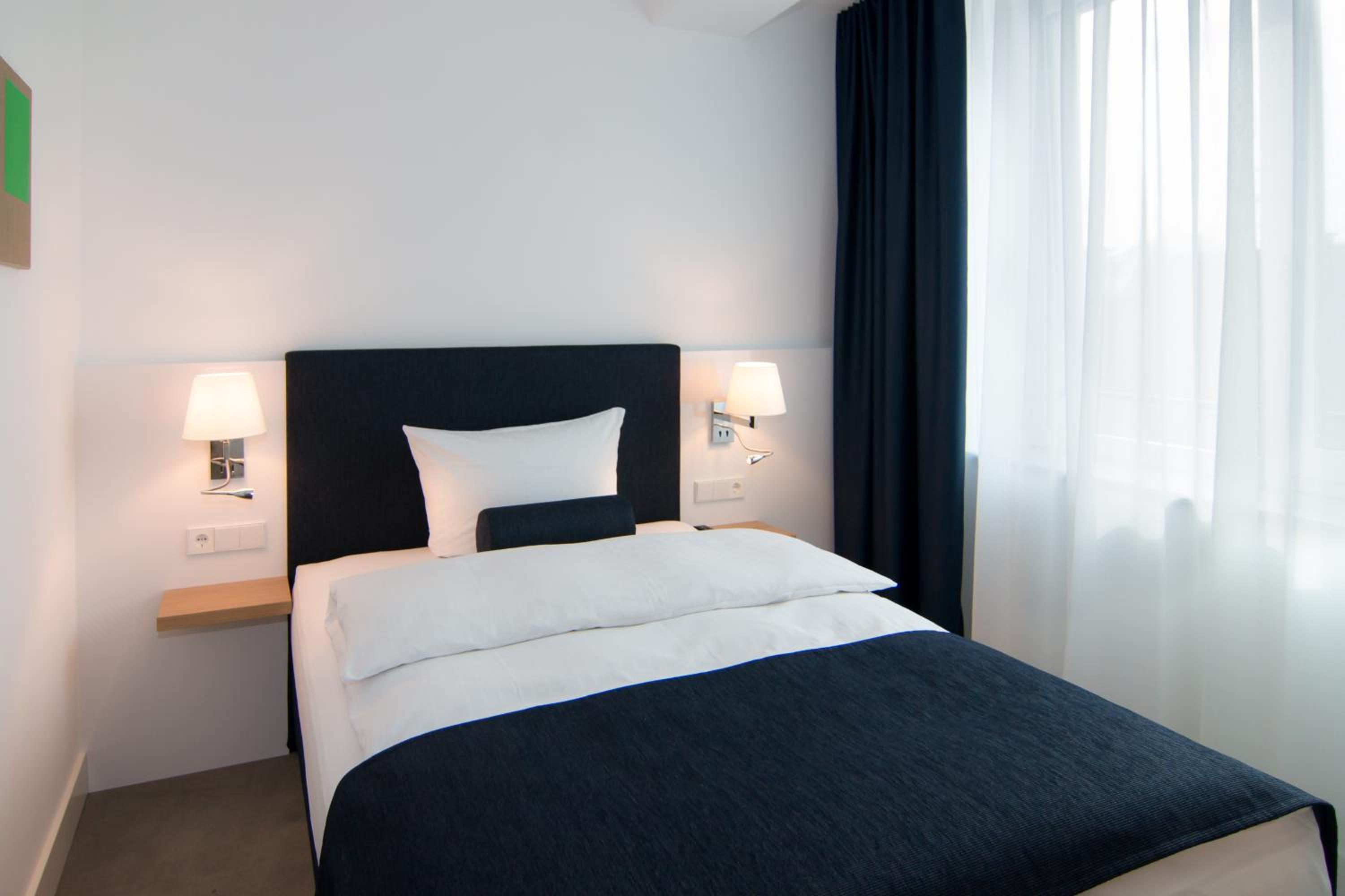 Single Room photo 2