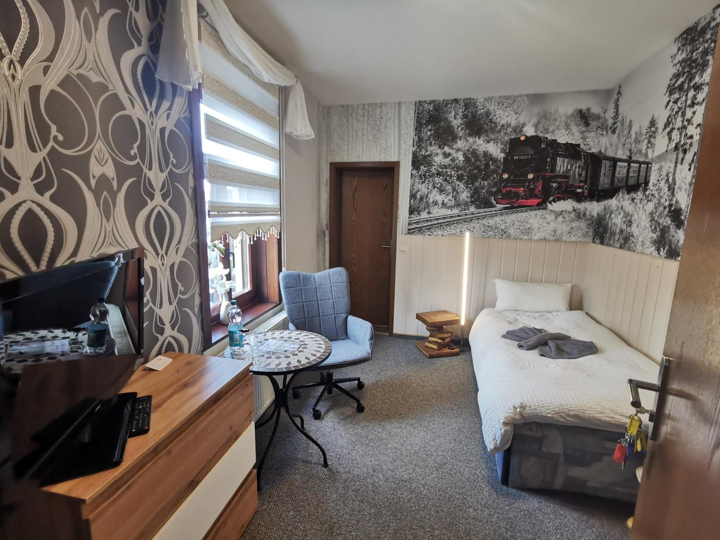 Budget Single Room photo 3