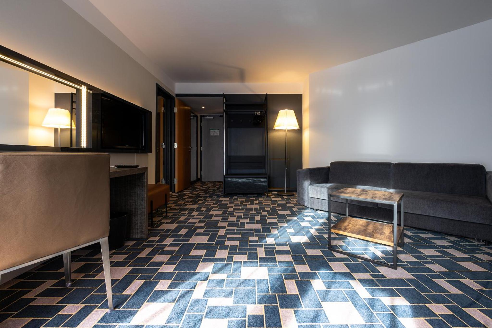 Suite - Photo 4
