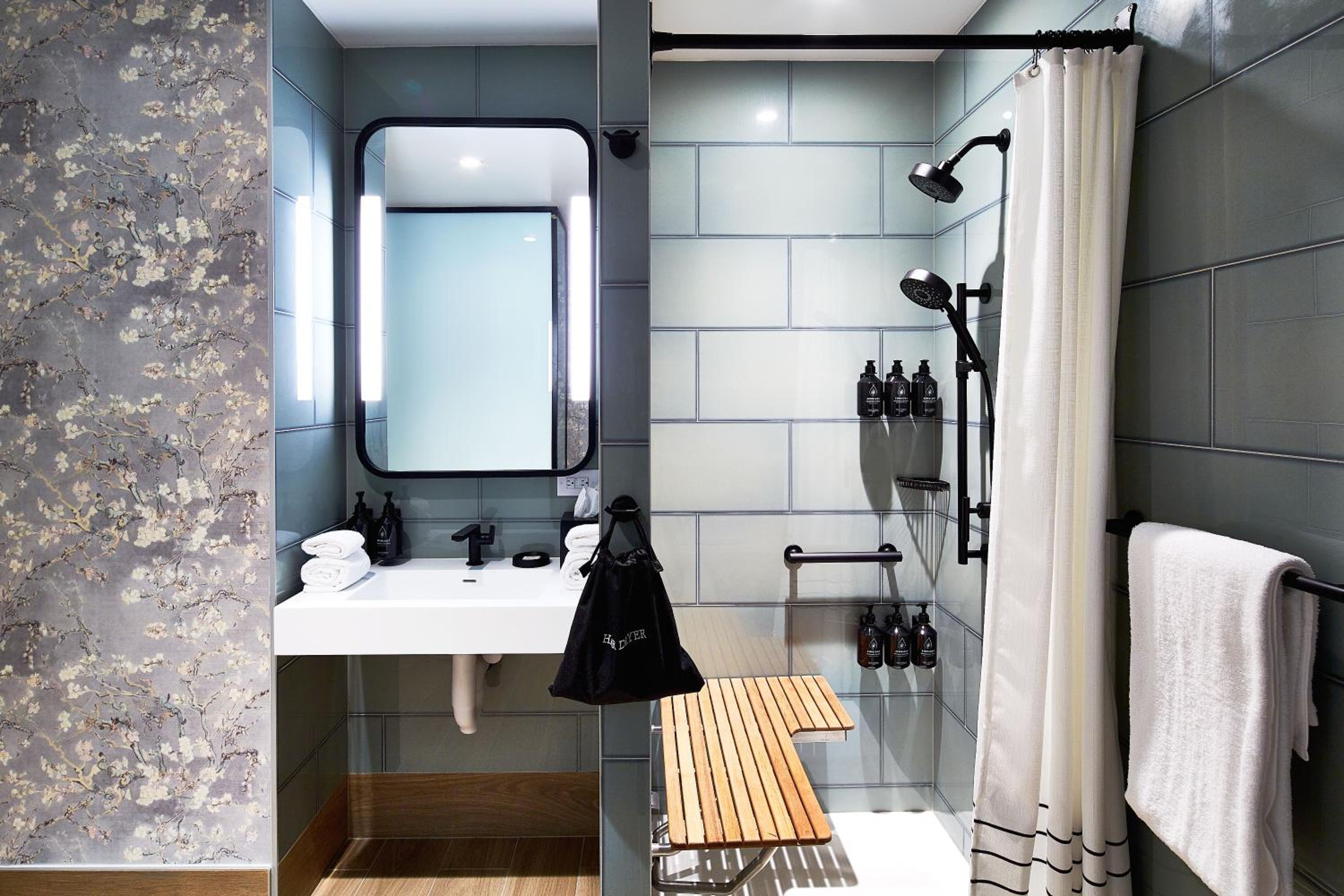 King Room with Roll-In Shower - Disability Access