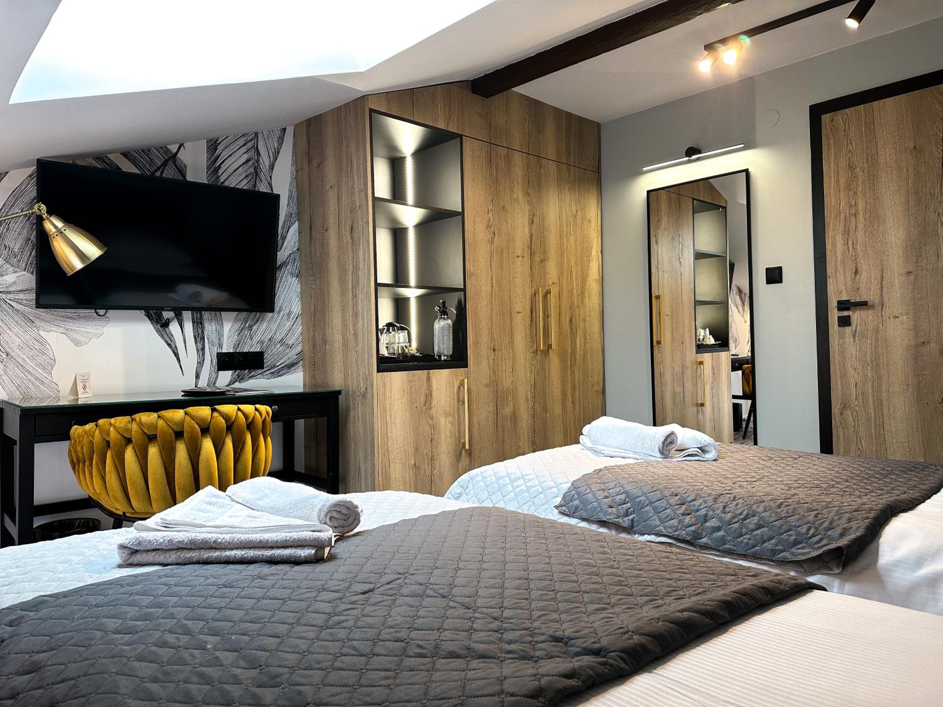 Double or Twin Room - Photo 1