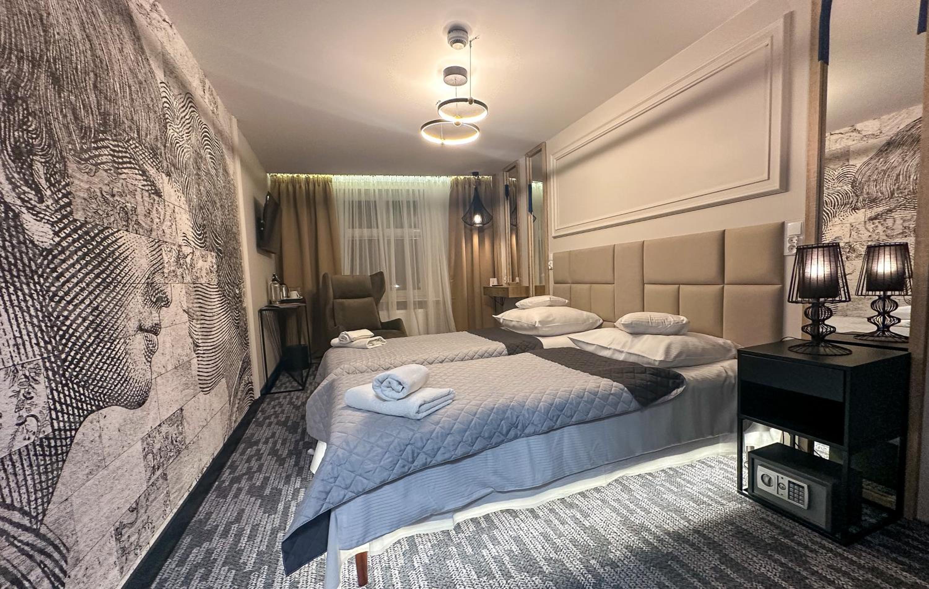 Double or Twin Room - Photo 8