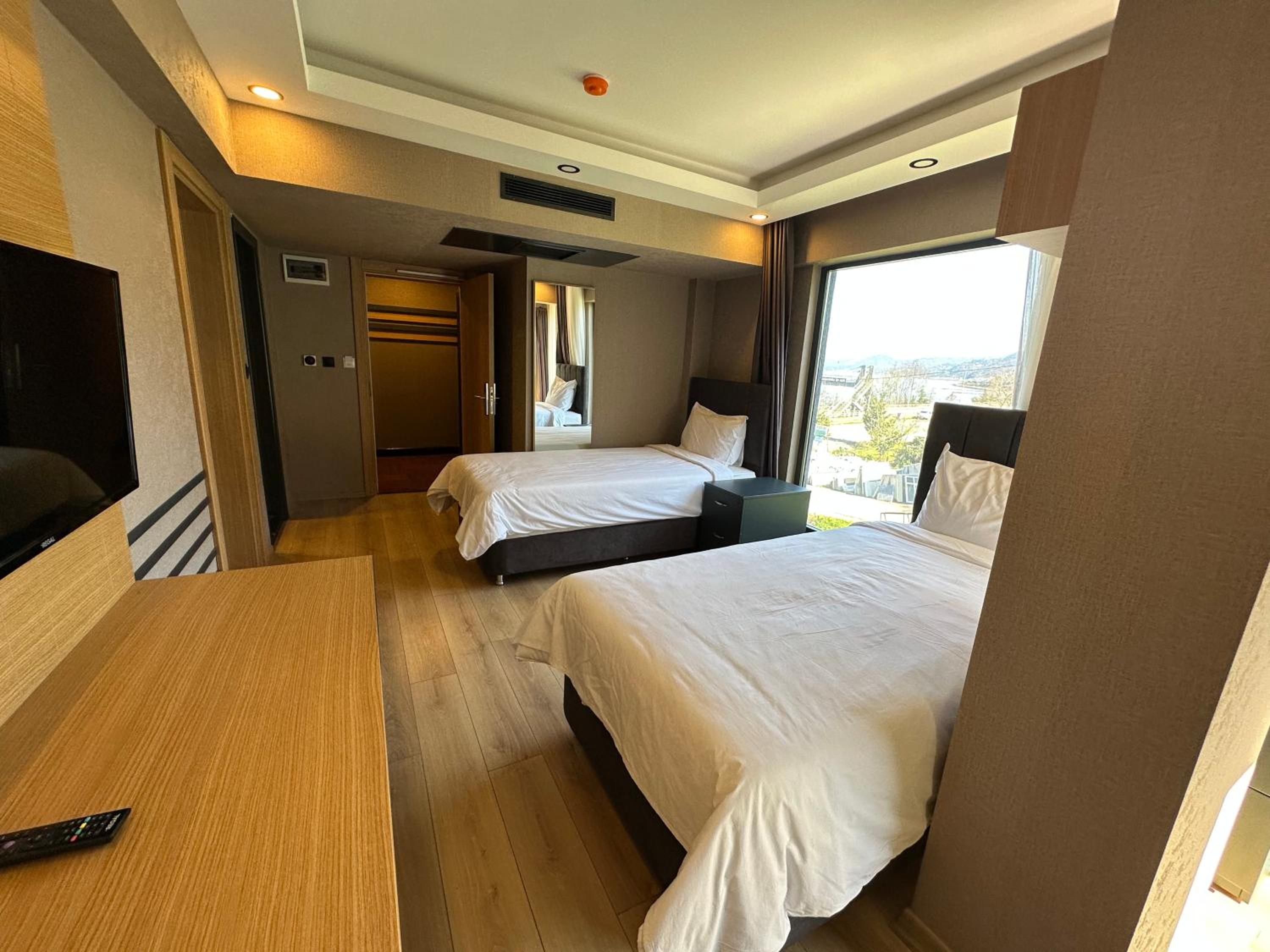 Suite with Terrace - Photo 20
