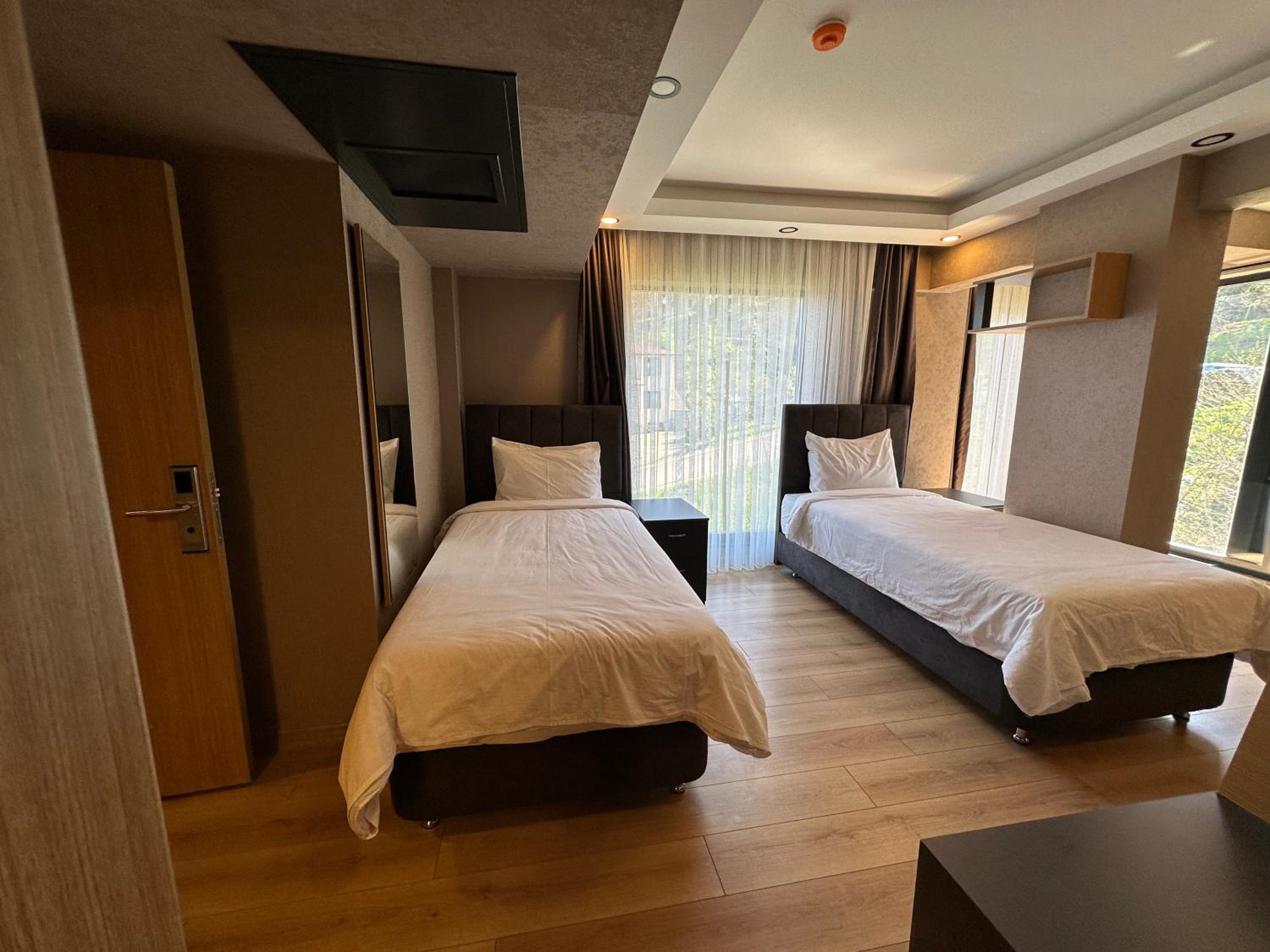 Suite with Terrace - Photo 22