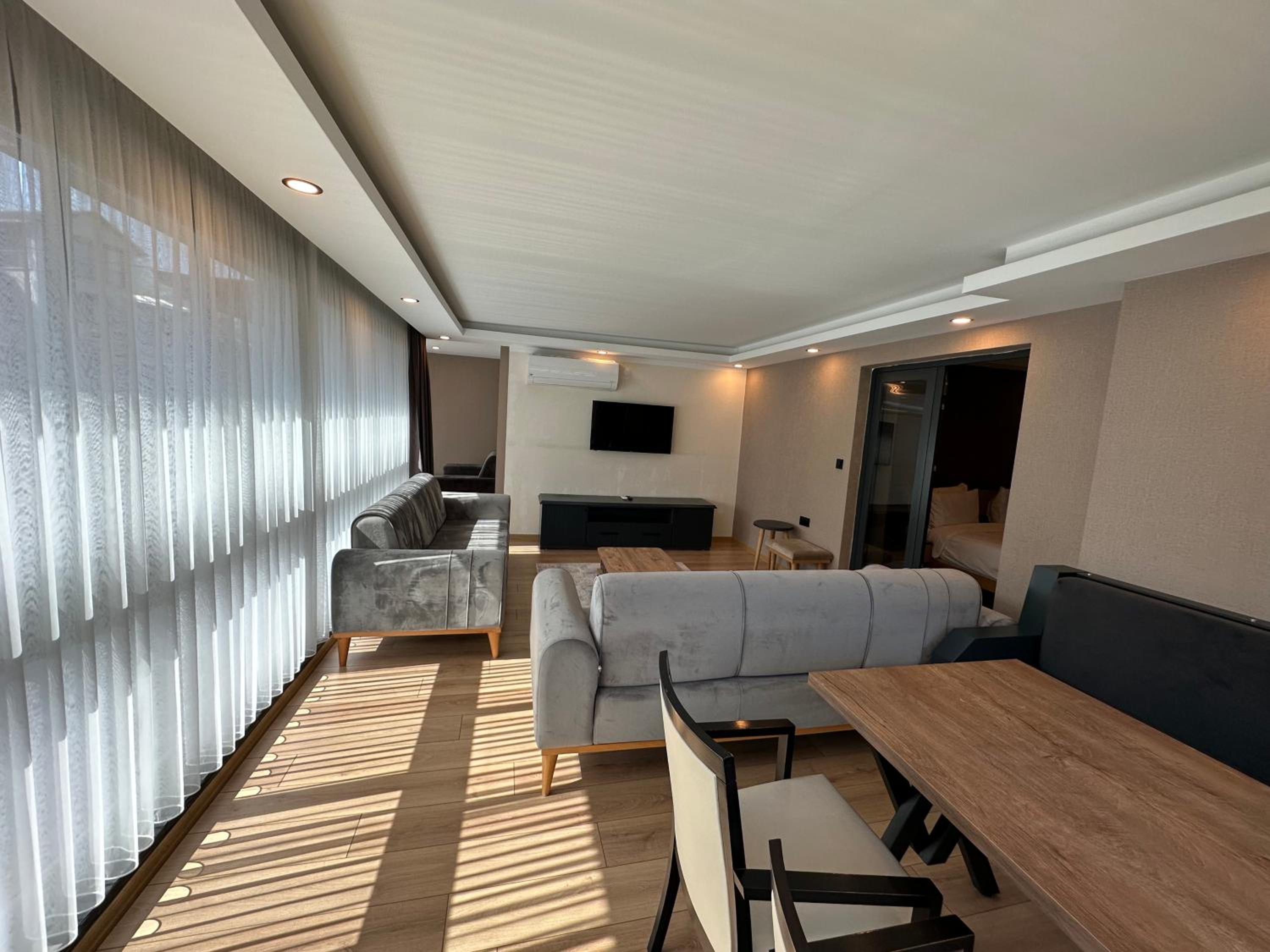 Suite with Terrace - Photo 16