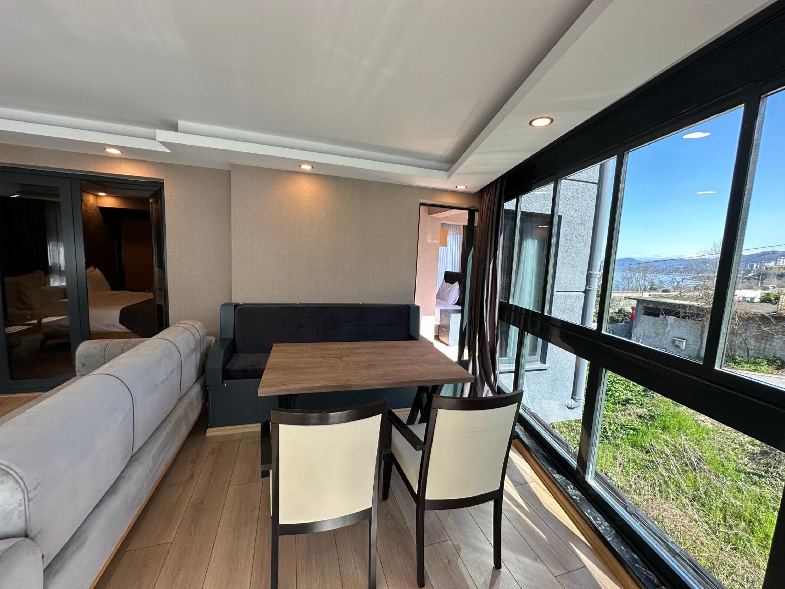 Suite with Terrace - Photo 29
