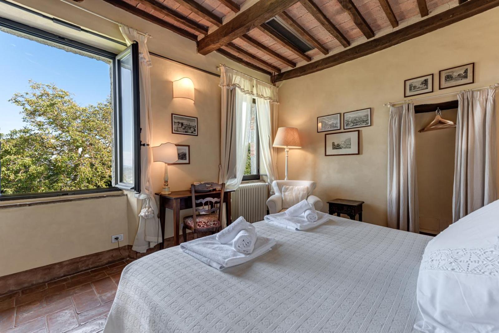 Double or Twin Room - Photo 3