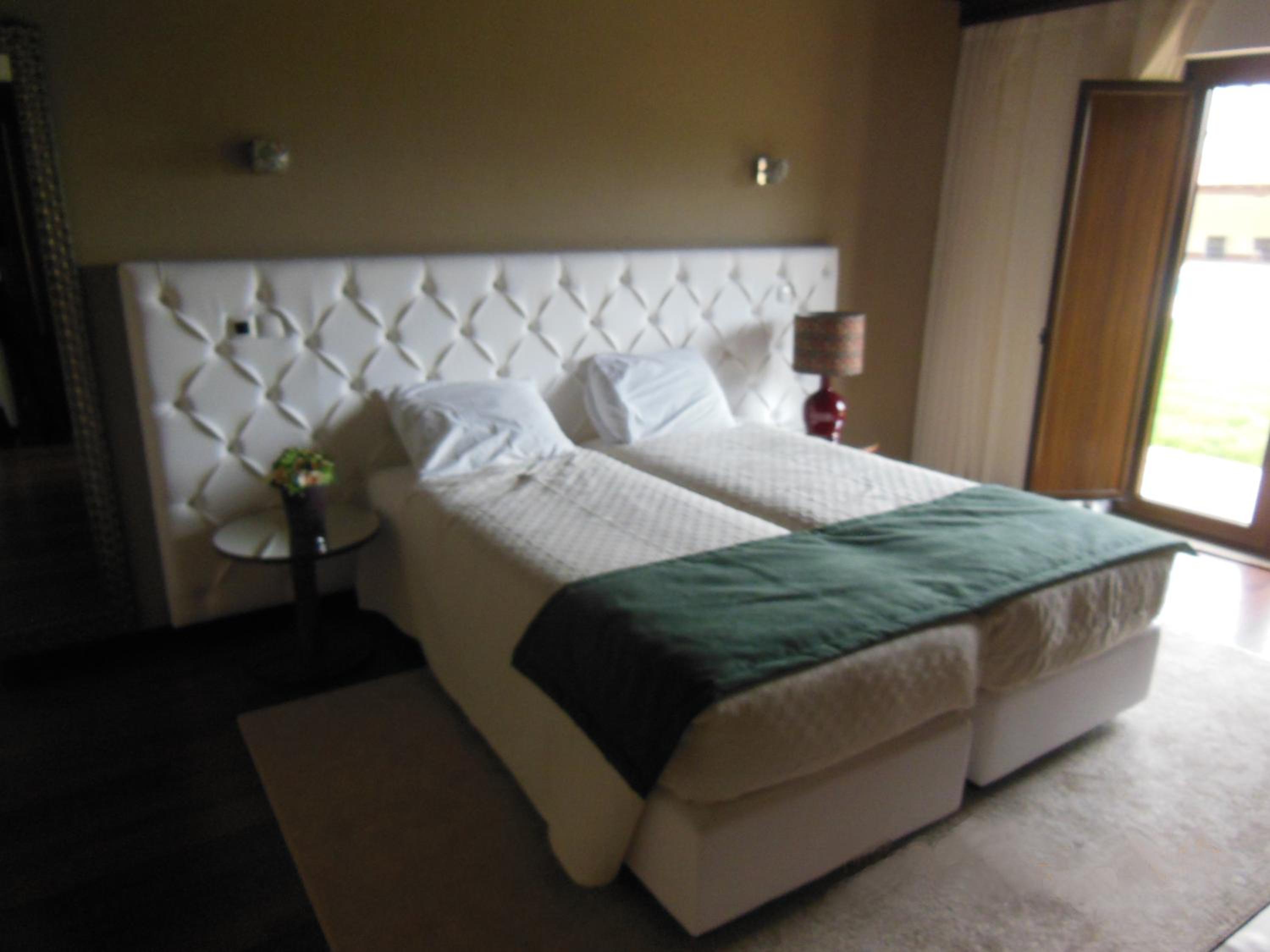 Twin Room - Photo 6