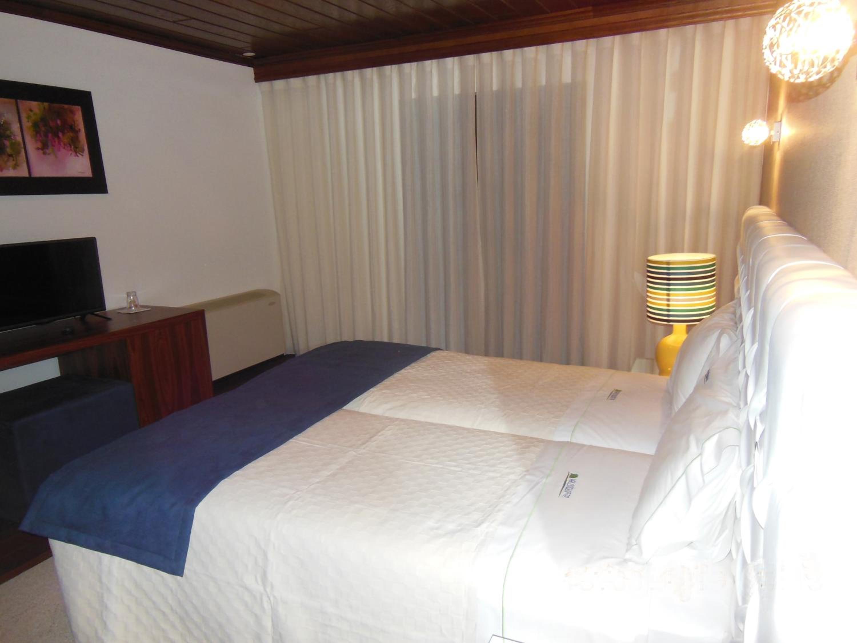 Twin Room - Photo 2