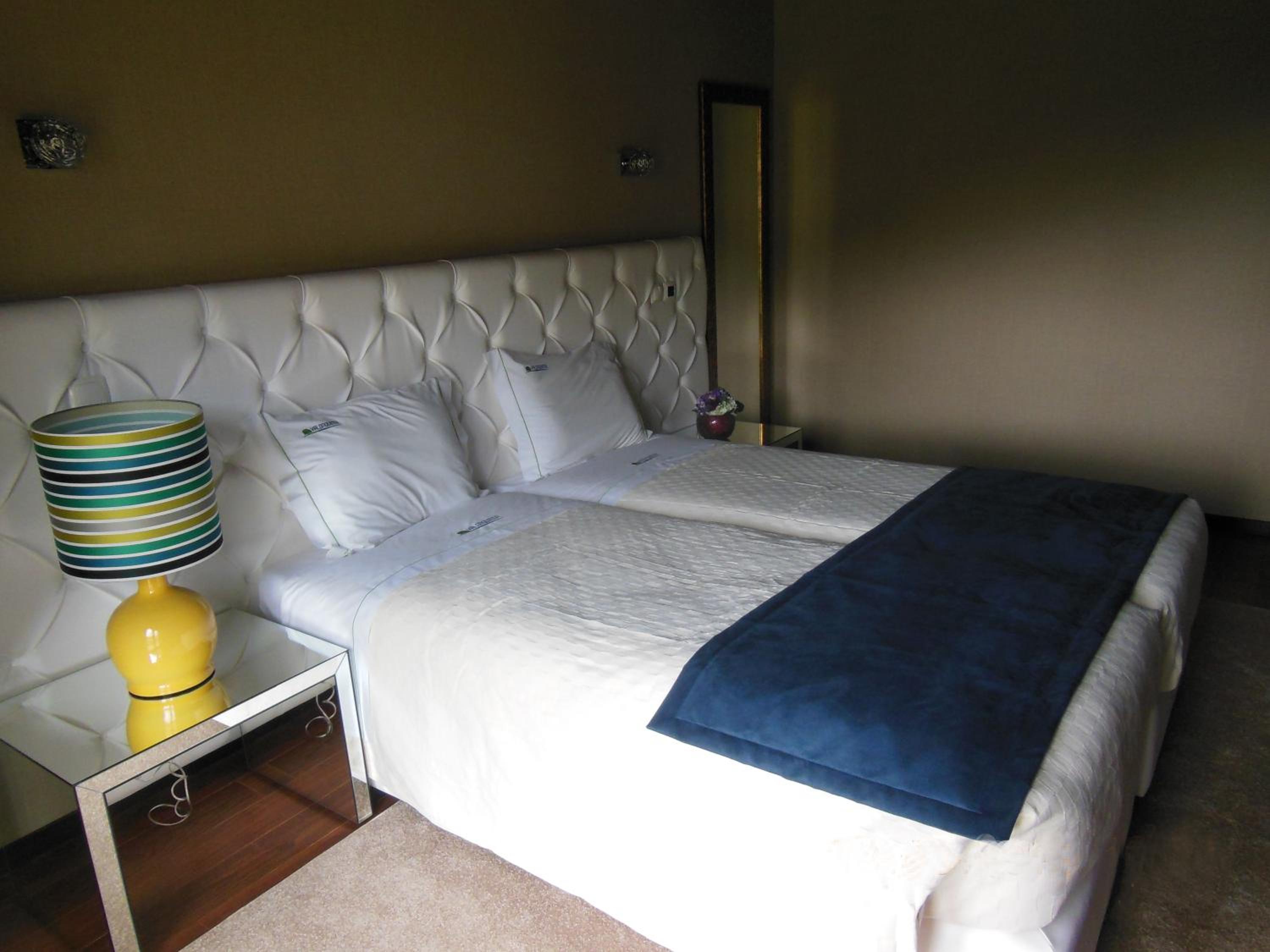 Twin Room - Photo 8