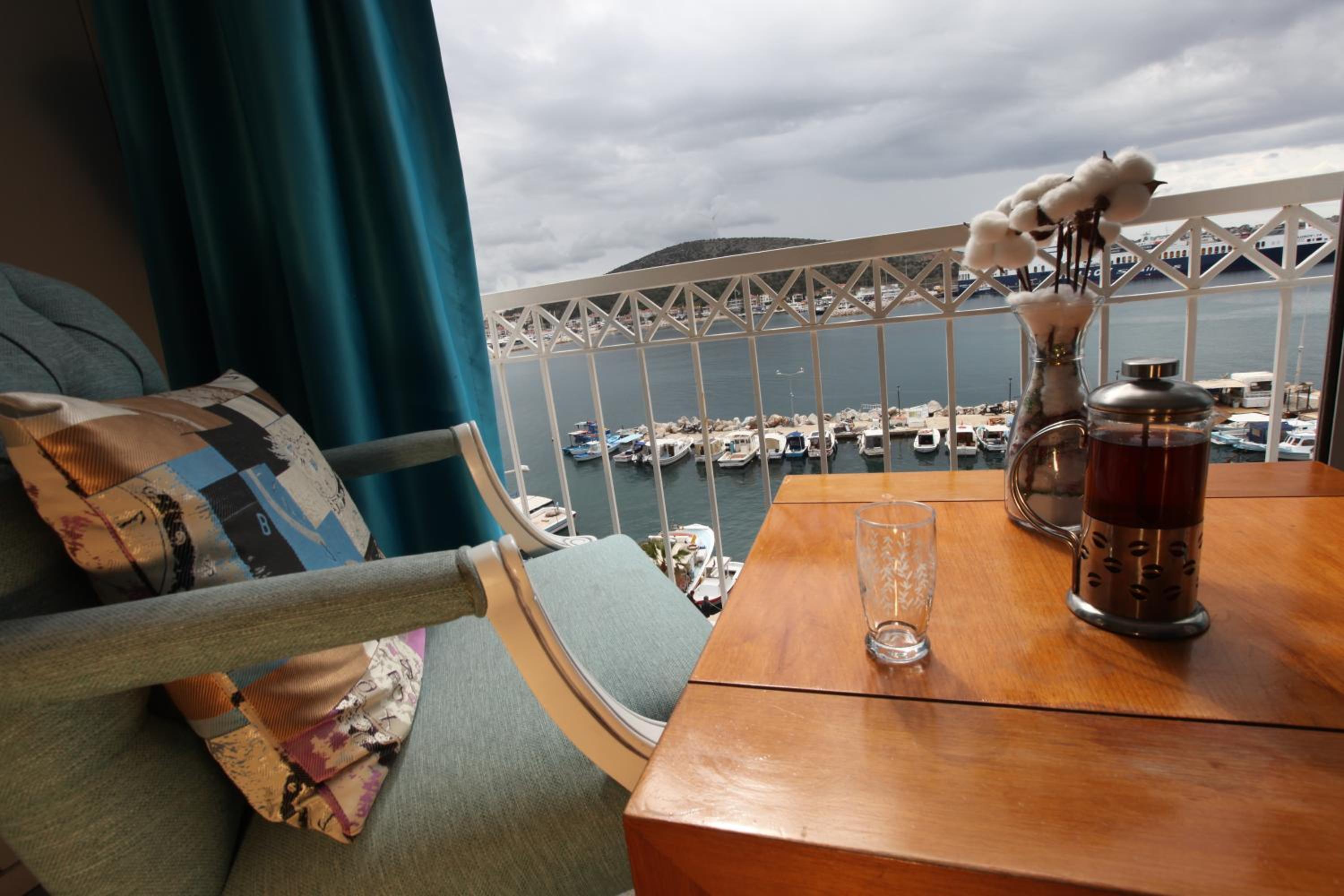 King Room with Sea View - Photo 11