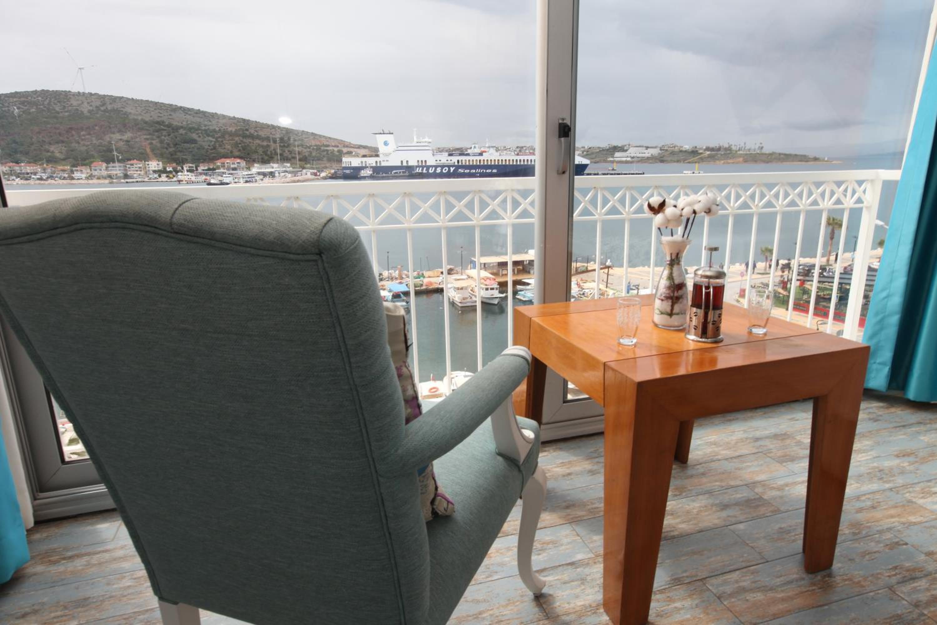 King Room with Sea View - Photo 2