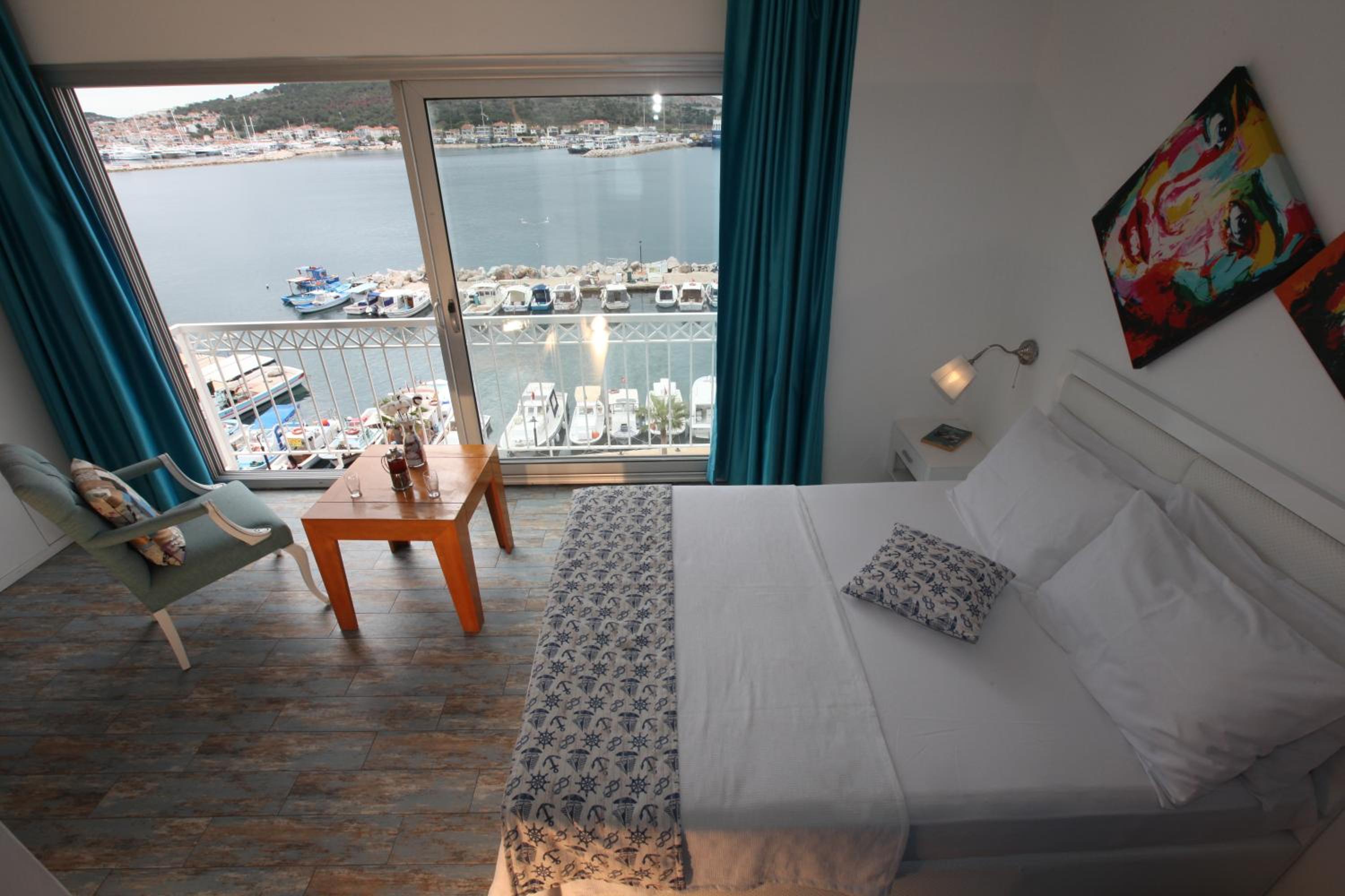 King Room with Sea View - Photo 3