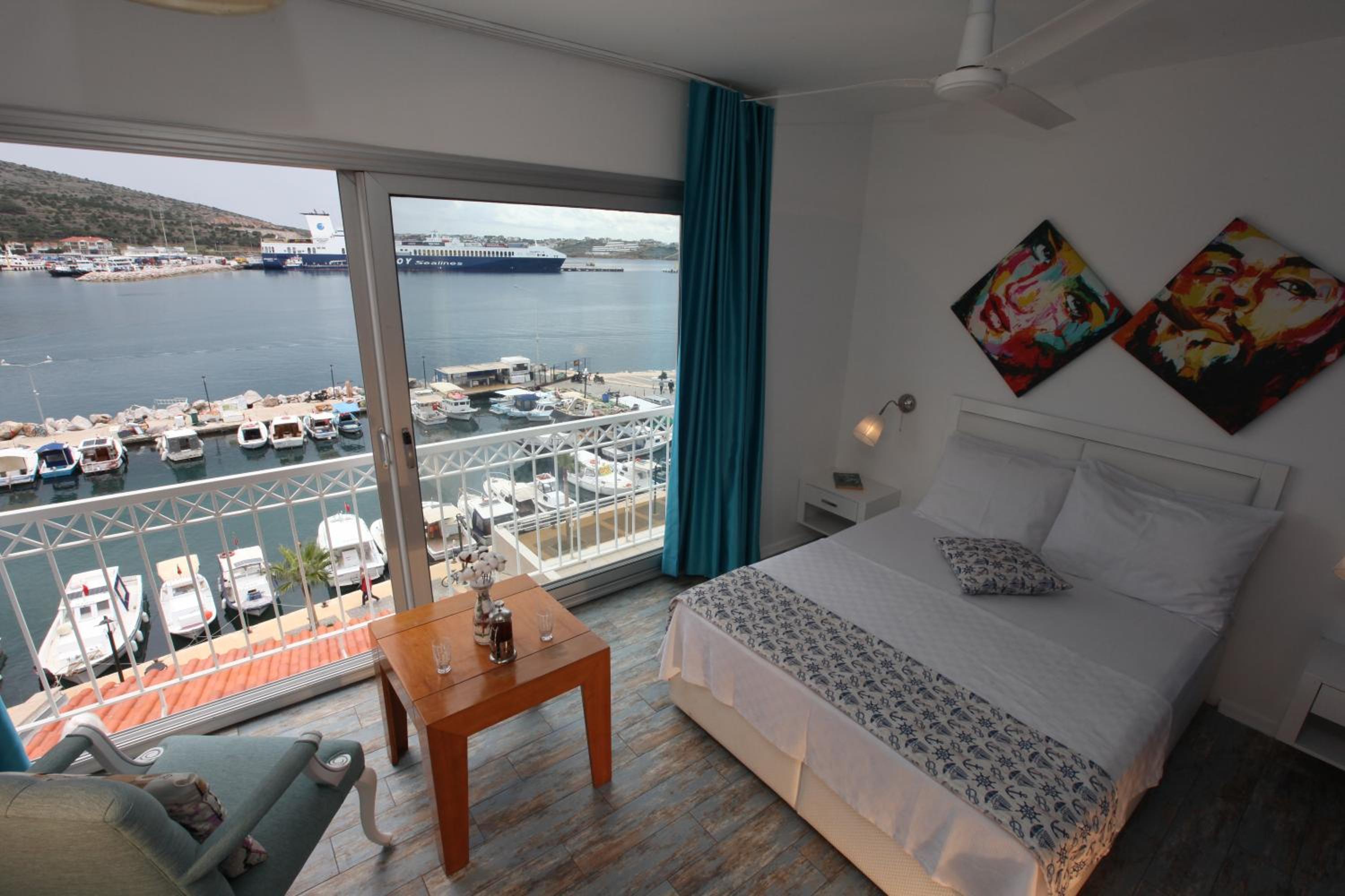 King Room with Sea View - Photo 6