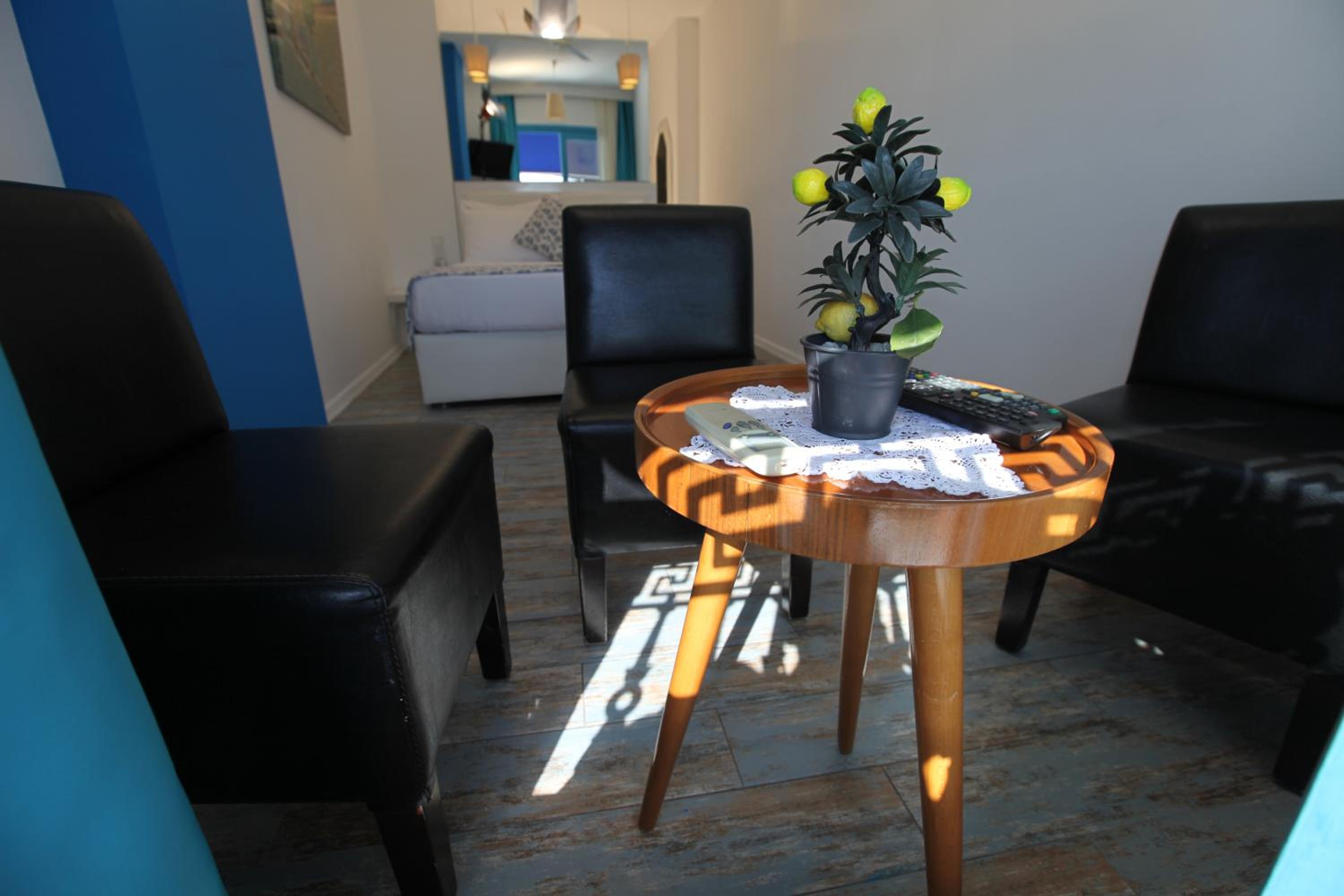 Triple Room with Sea View - Photo 12