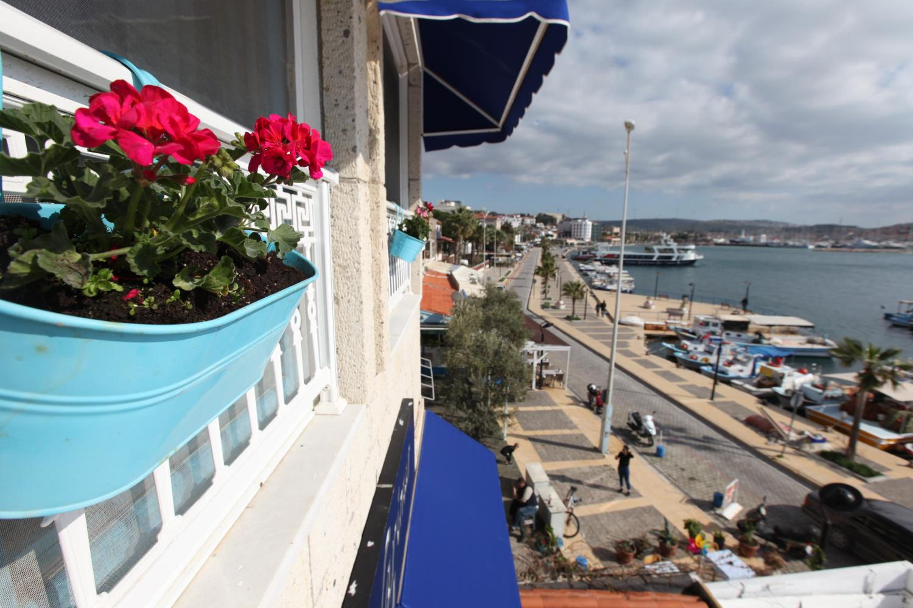 Triple Room with Sea View - Photo 10