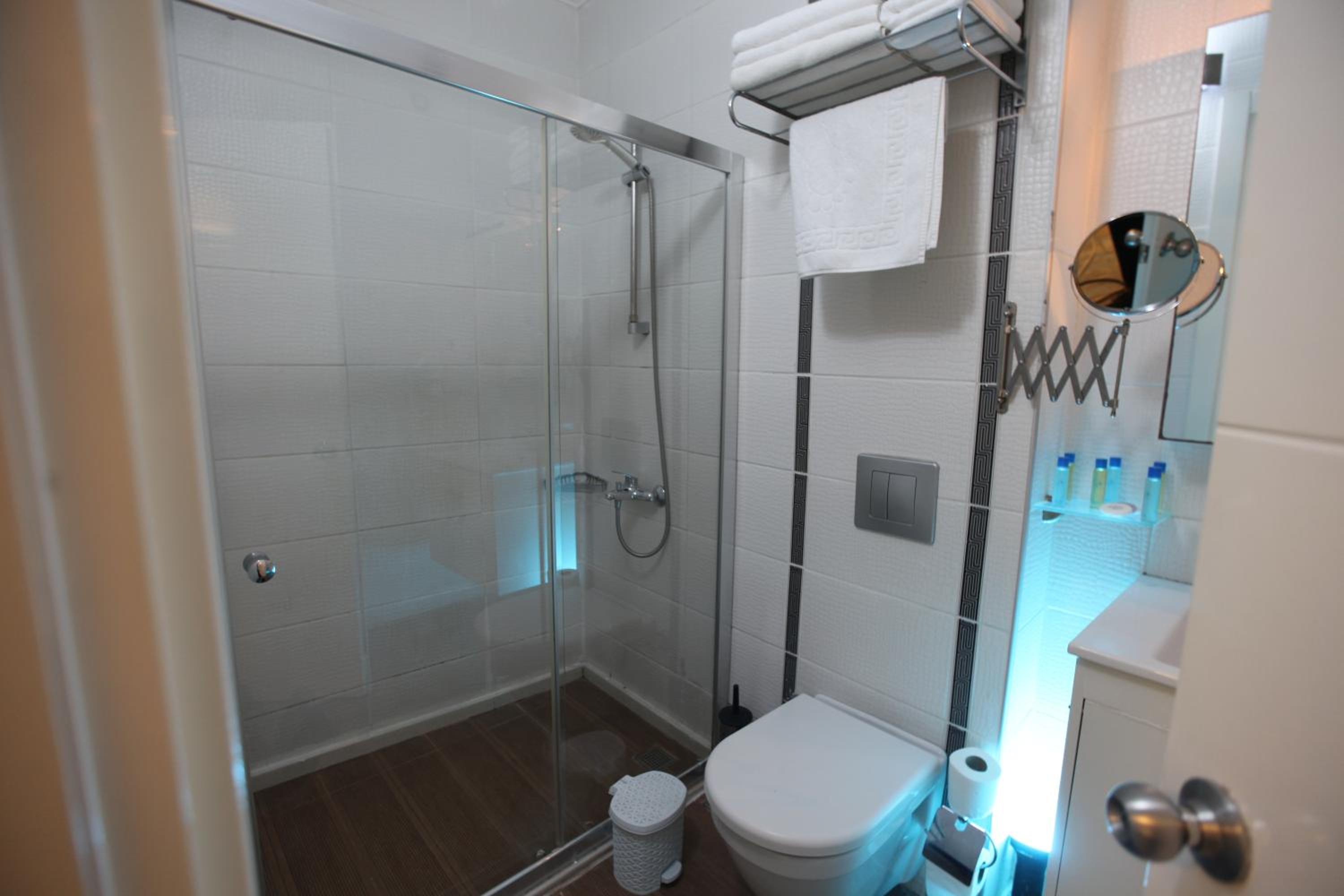 Triple Room with Sea View - Photo 4