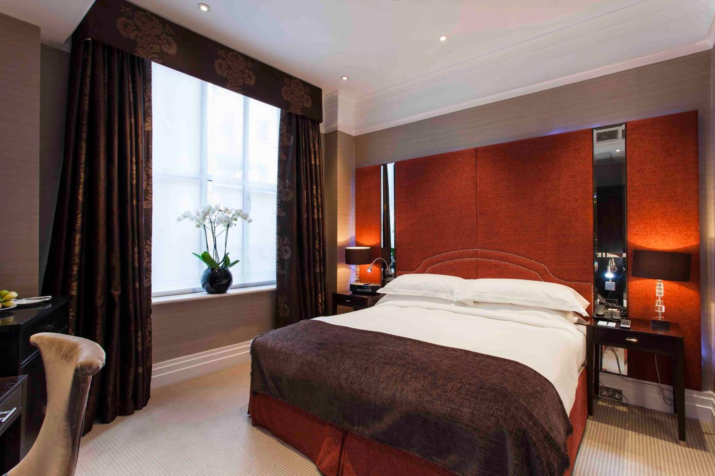 Capital Townhouse Superior King